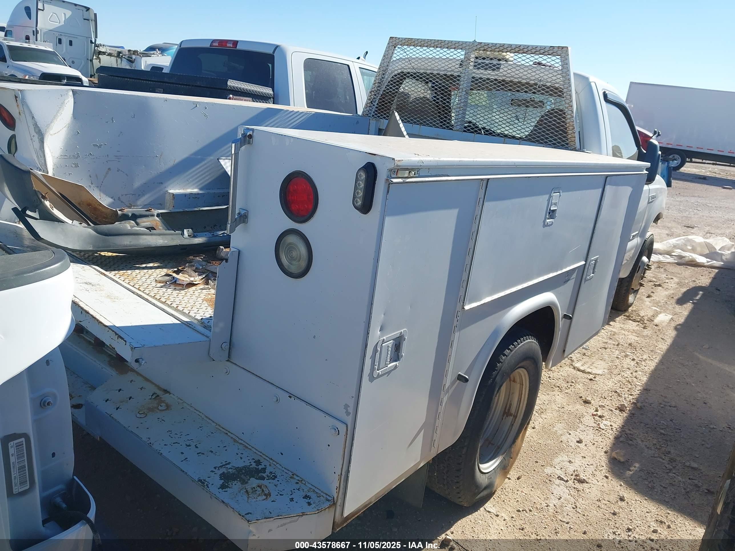 FORD F-350 image 4