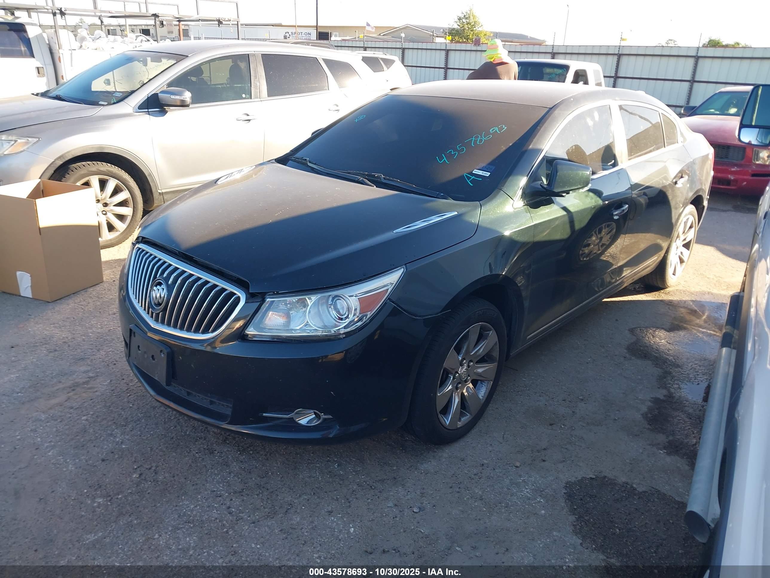 BUICK LACROSSE image 2