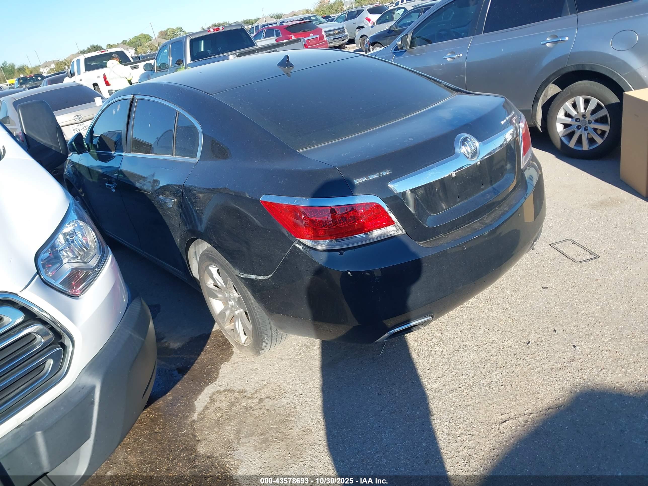 BUICK LACROSSE image 3