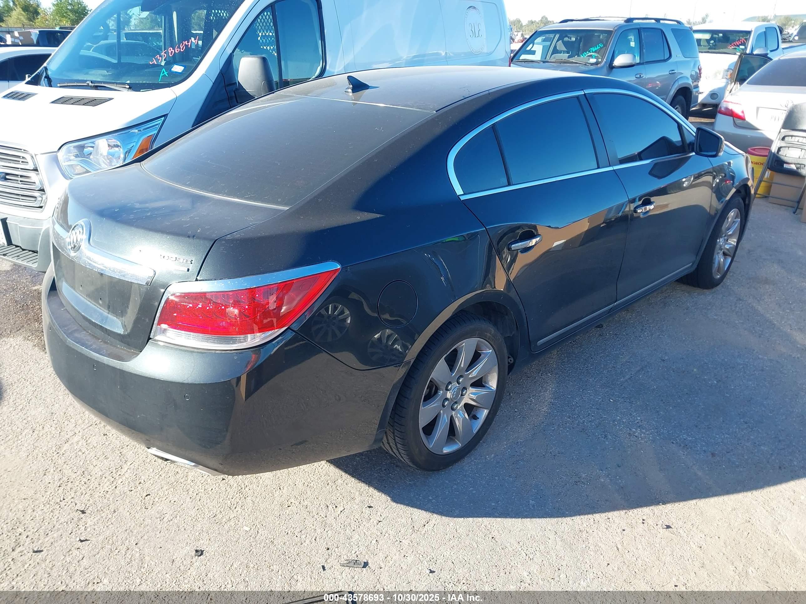 BUICK LACROSSE image 4