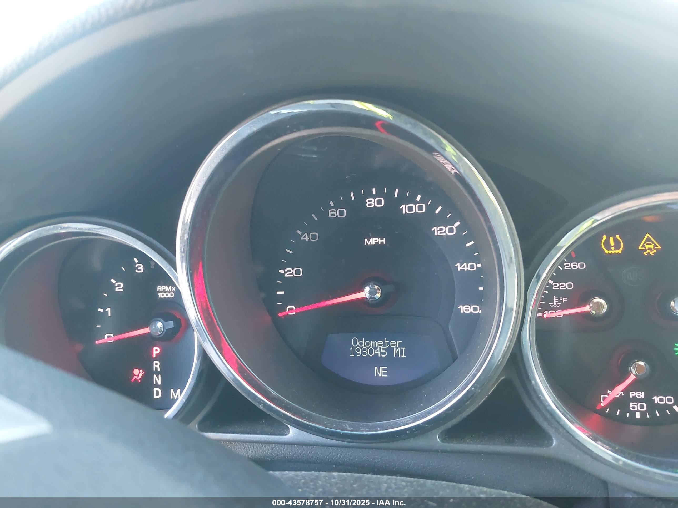 CADILLAC CTS image 7