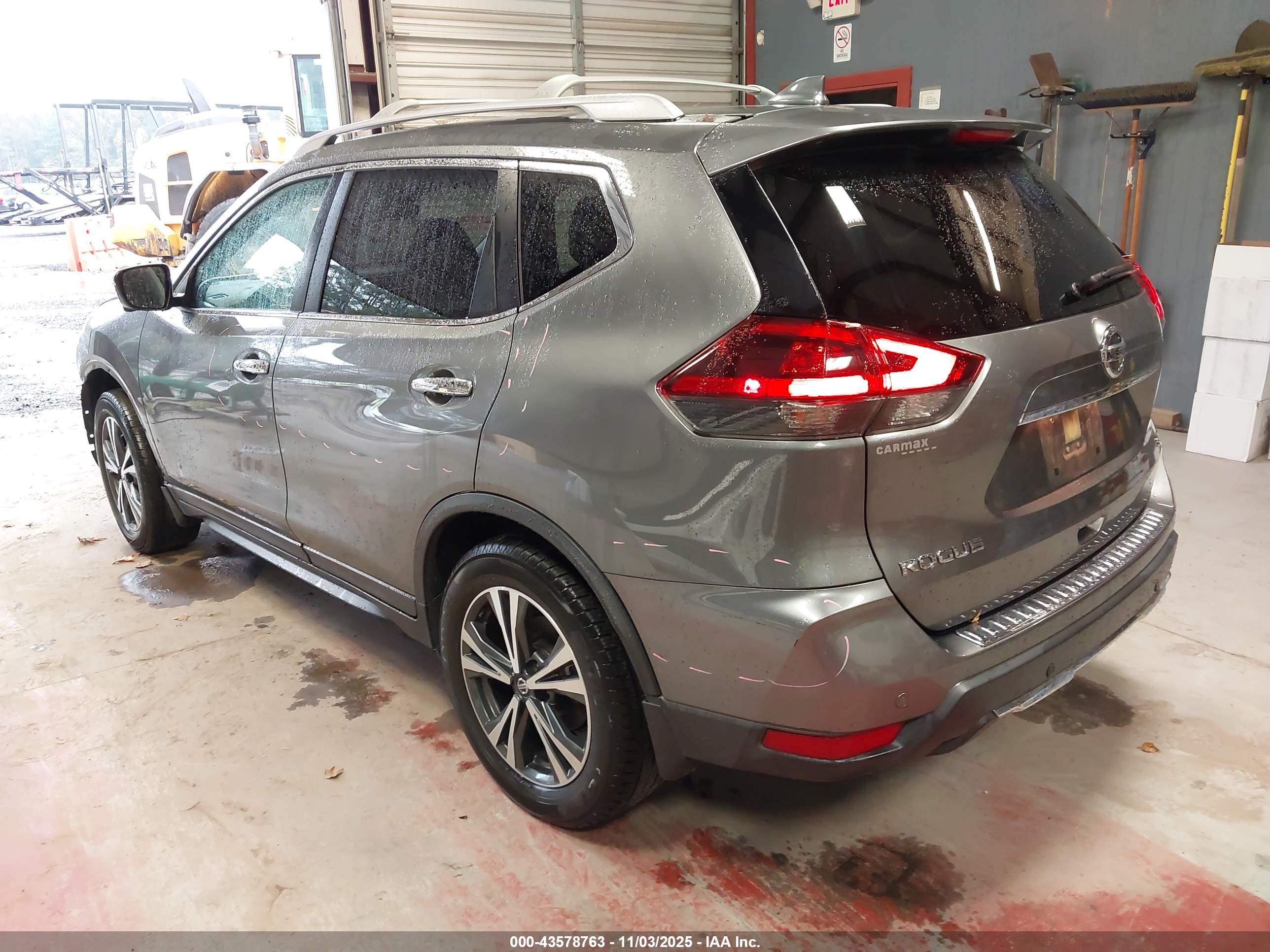 NISSAN ROGUE image 3