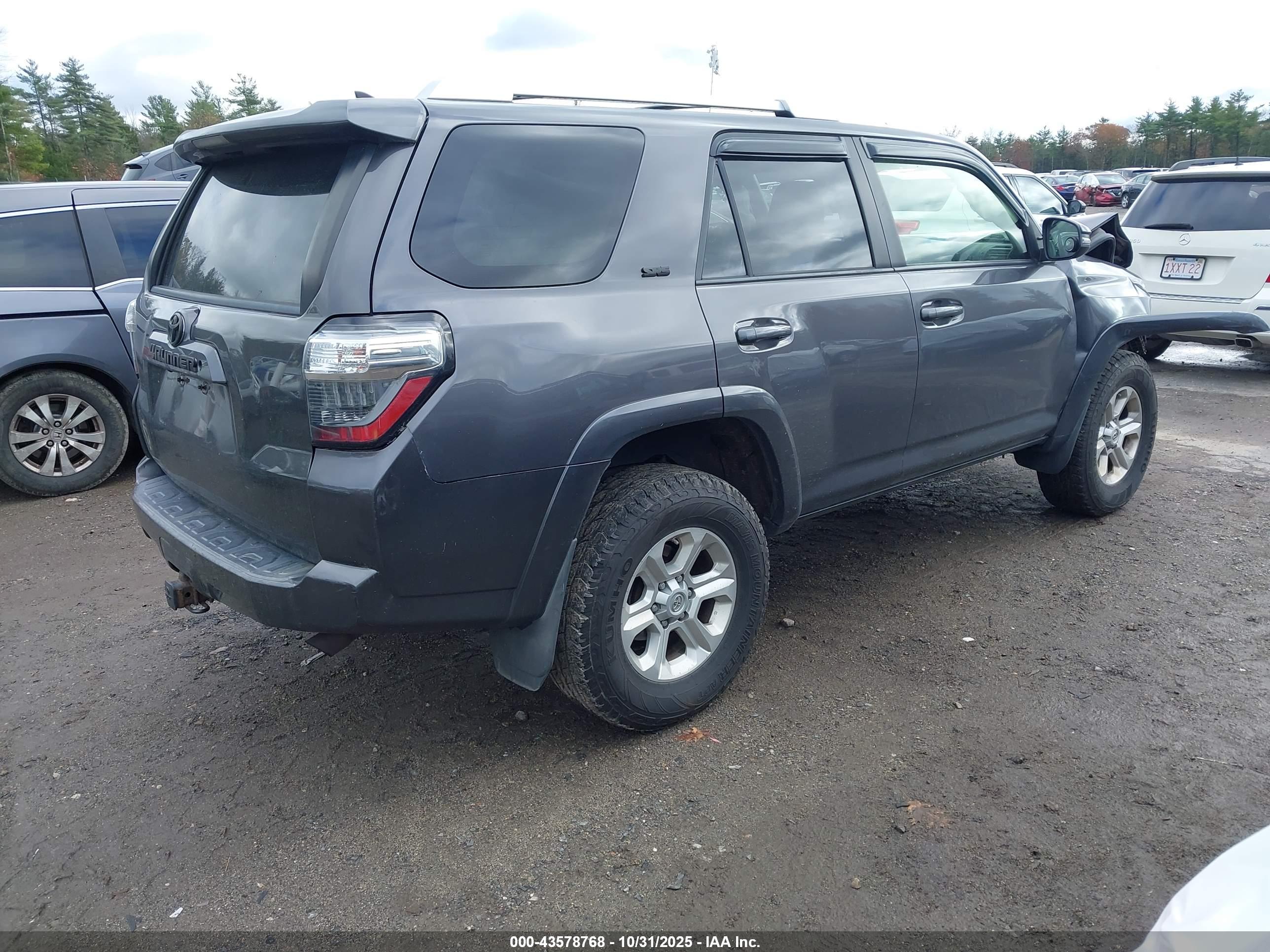 TOYOTA 4RUNNER image 4
