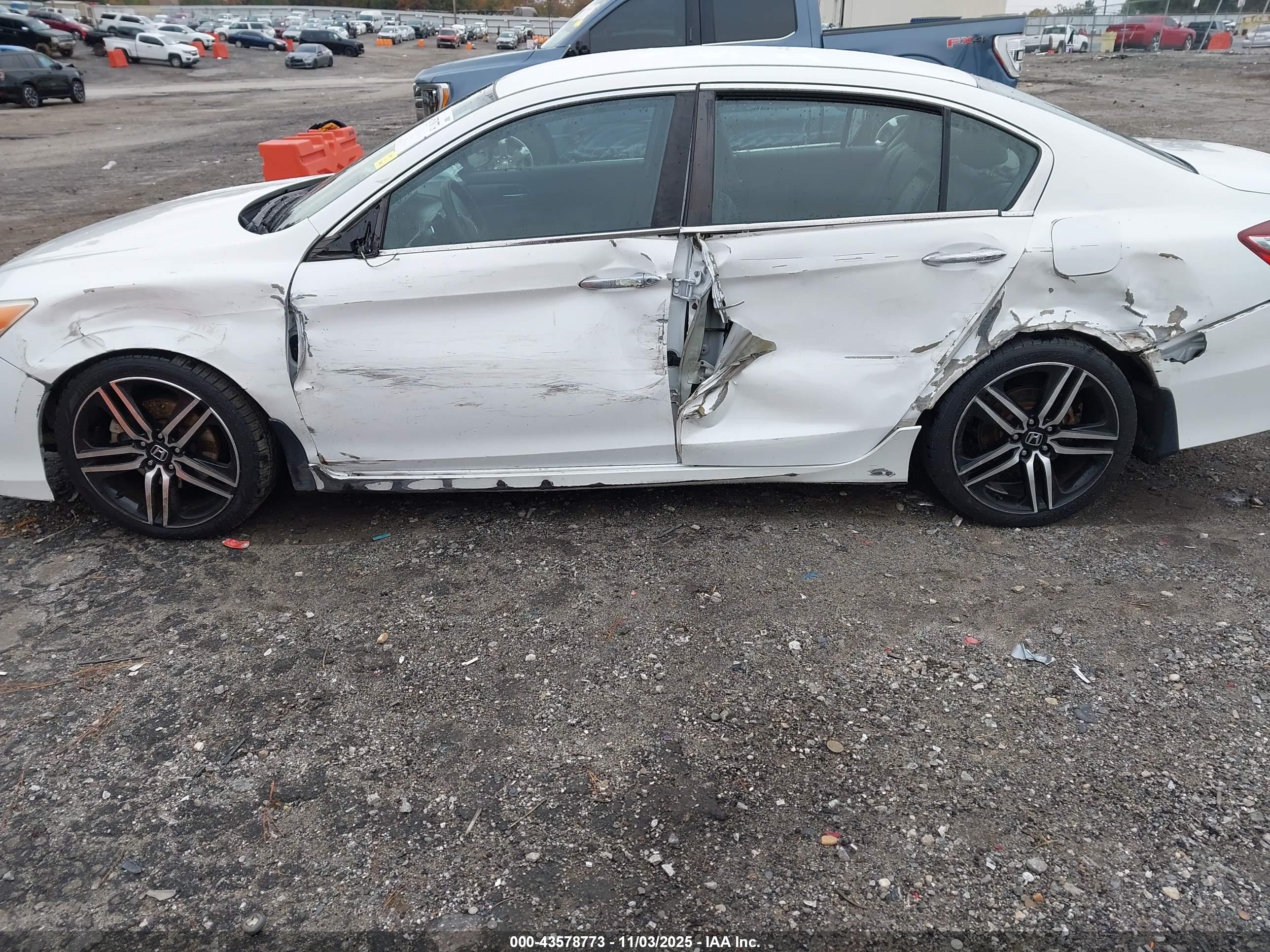 HONDA ACCORD image 6