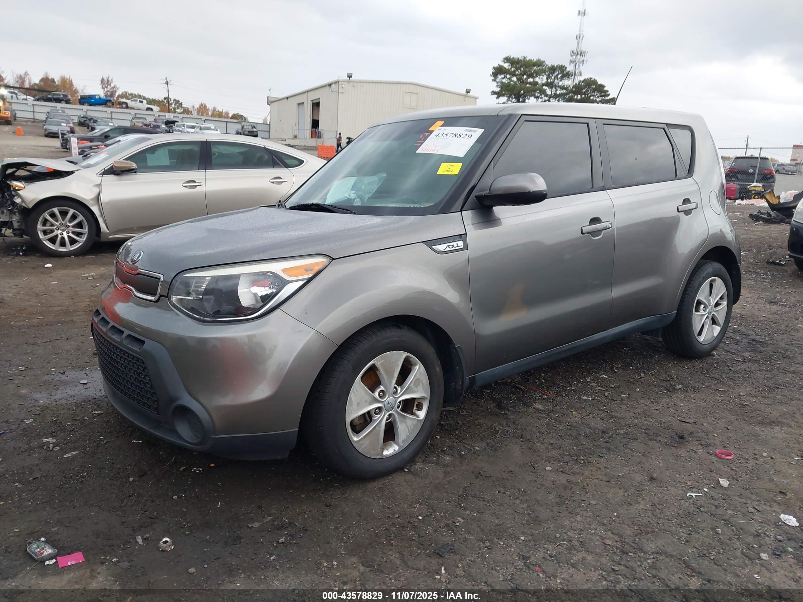 KIA SOUL image 2