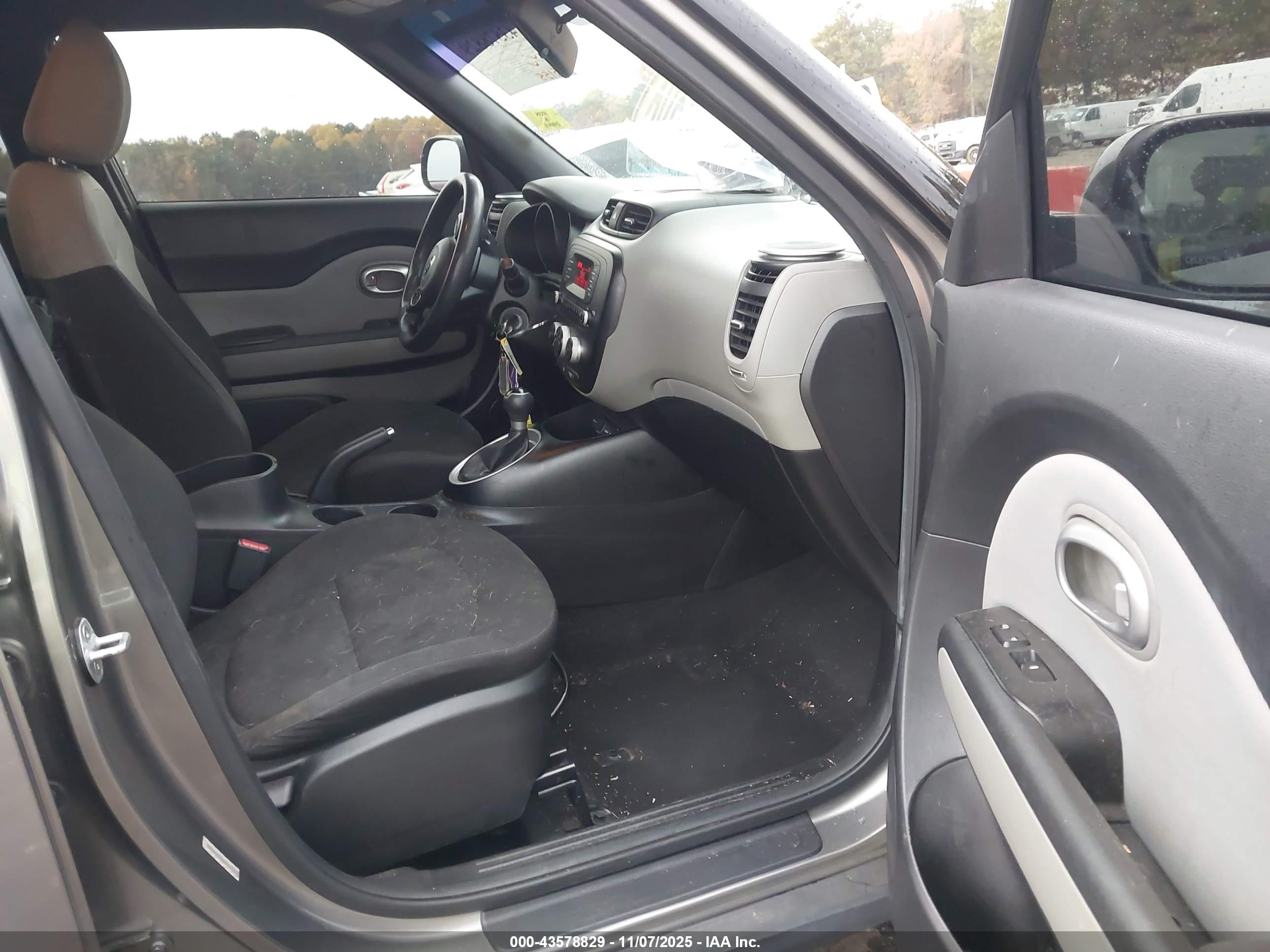KIA SOUL image 5