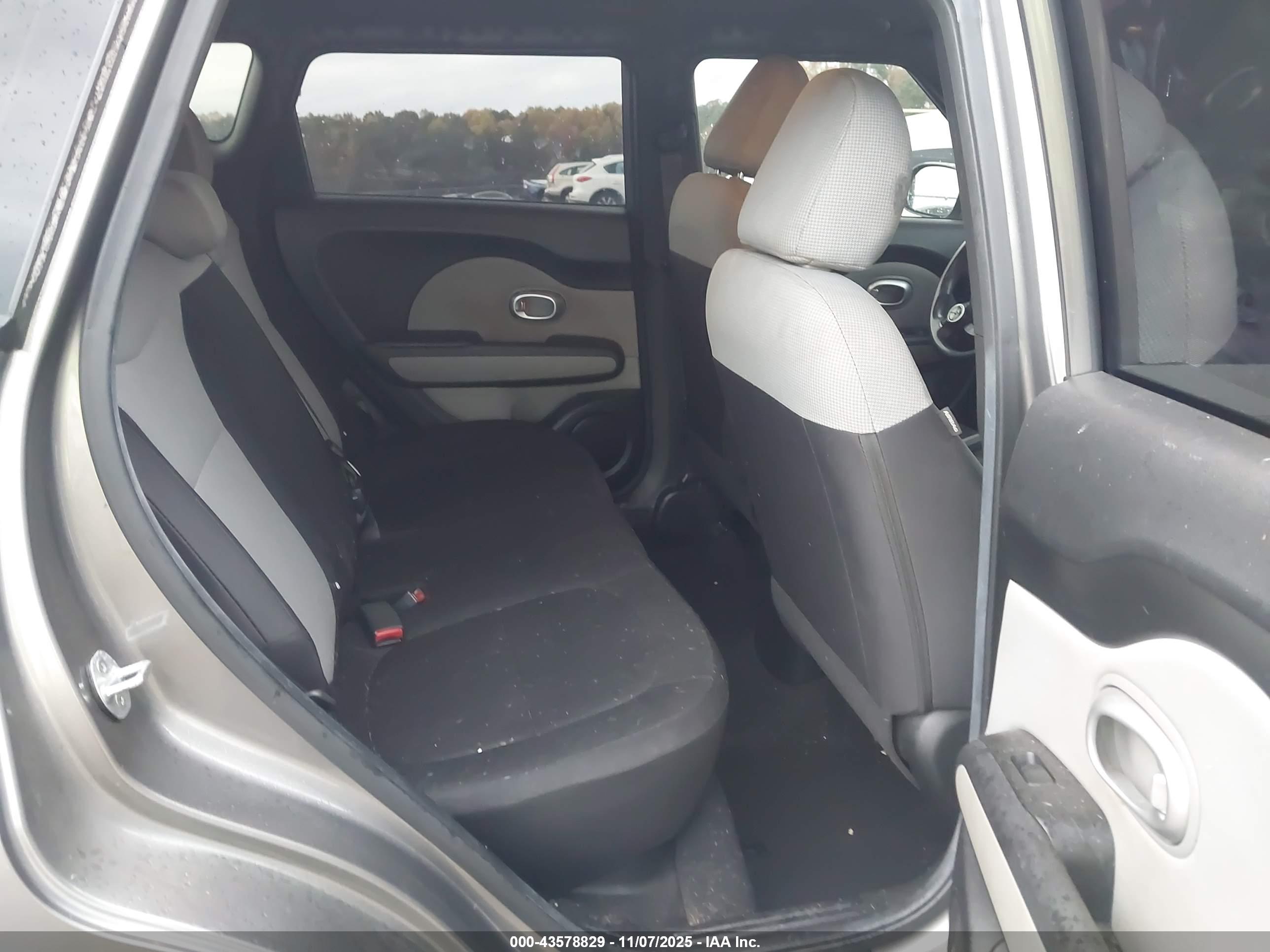 KIA SOUL image 8