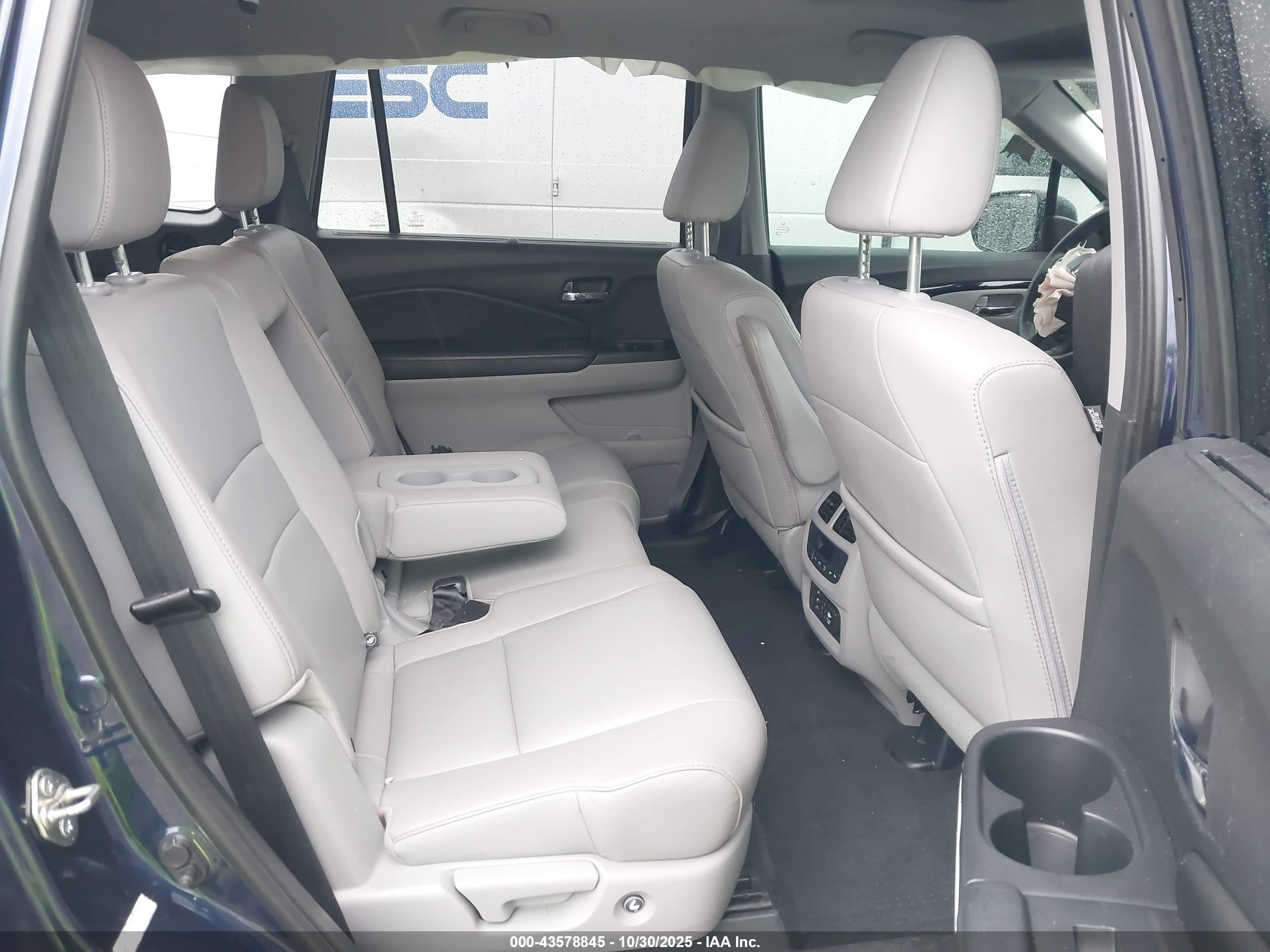HONDA PILOT image 8