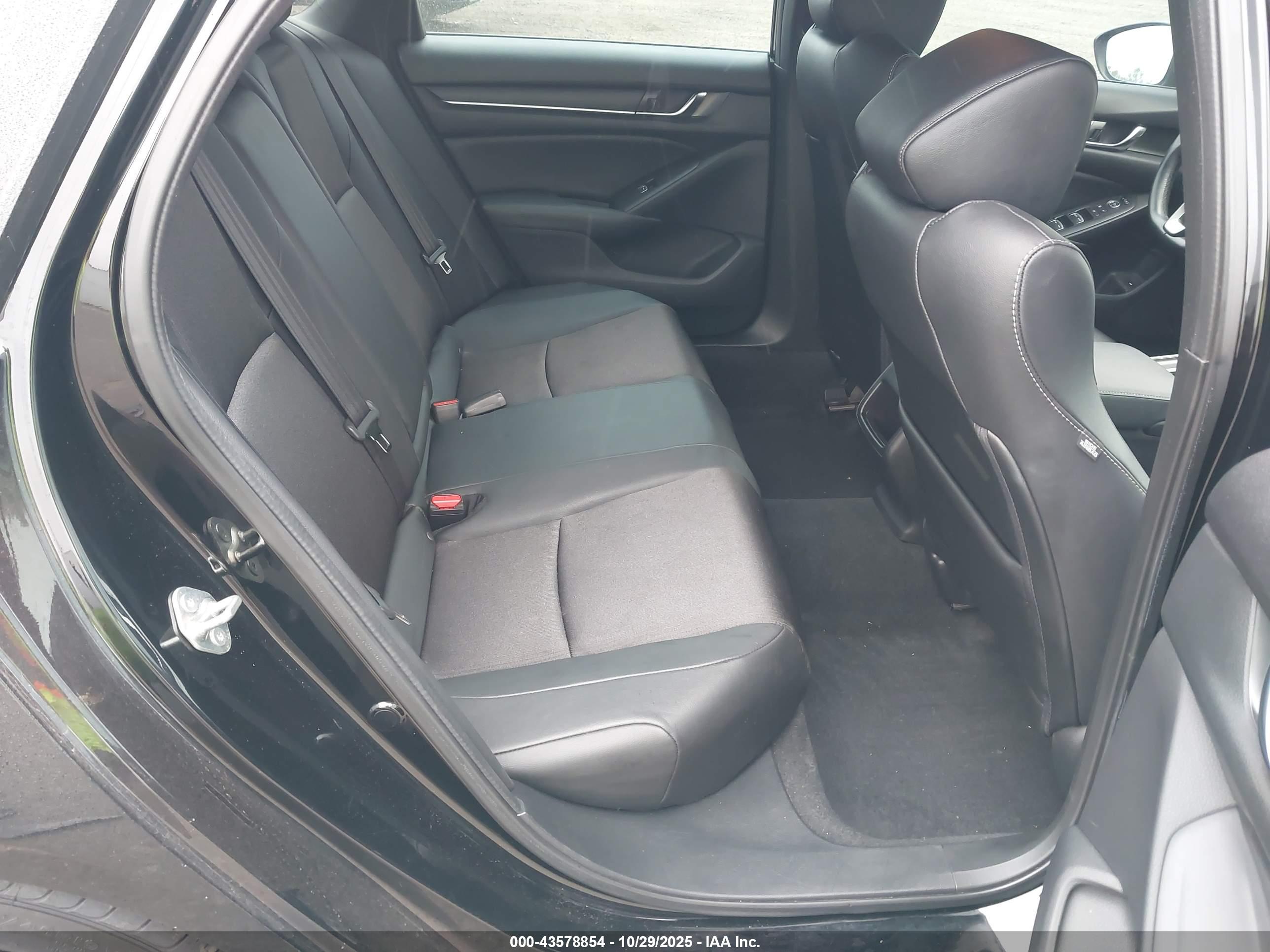 HONDA ACCORD image 8
