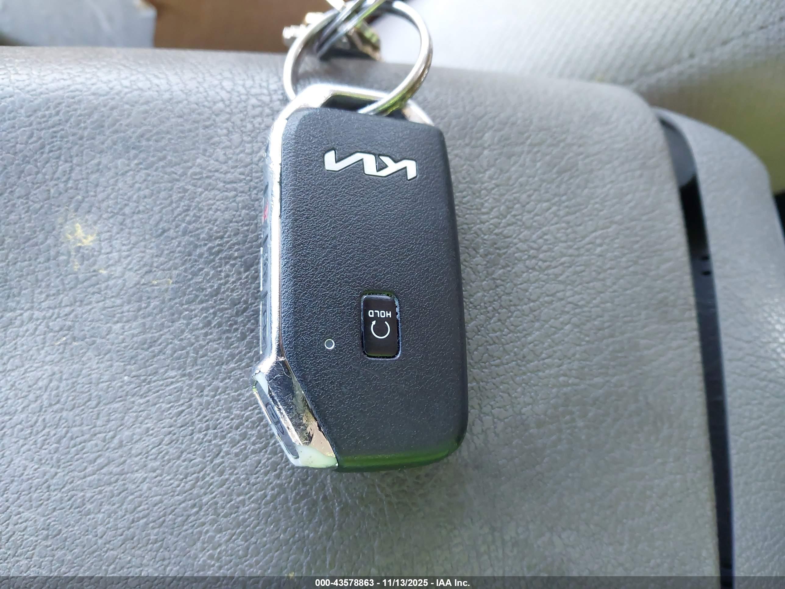 KIA SORENTO image 11