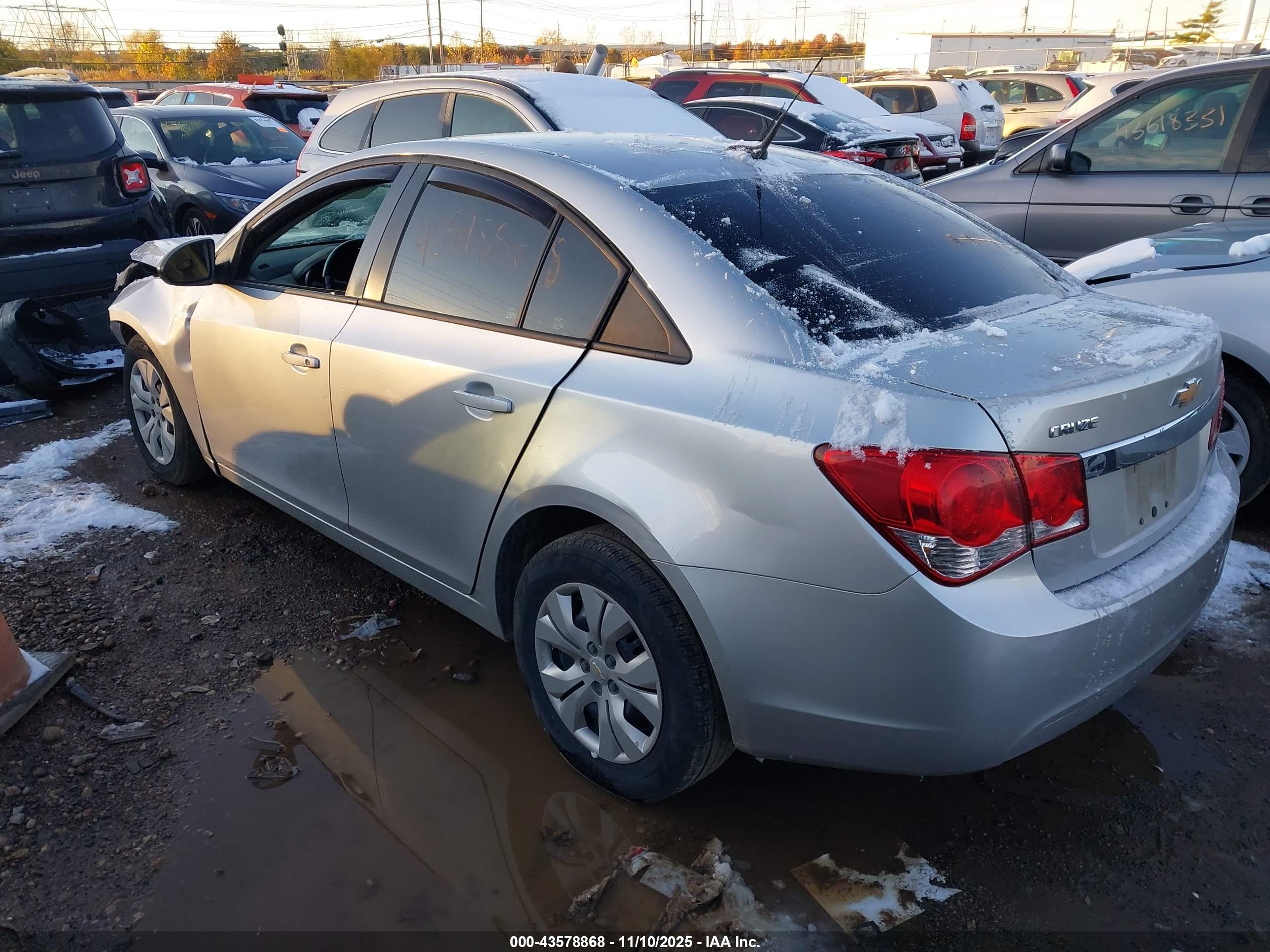CHEVROLET CRUZE image 3