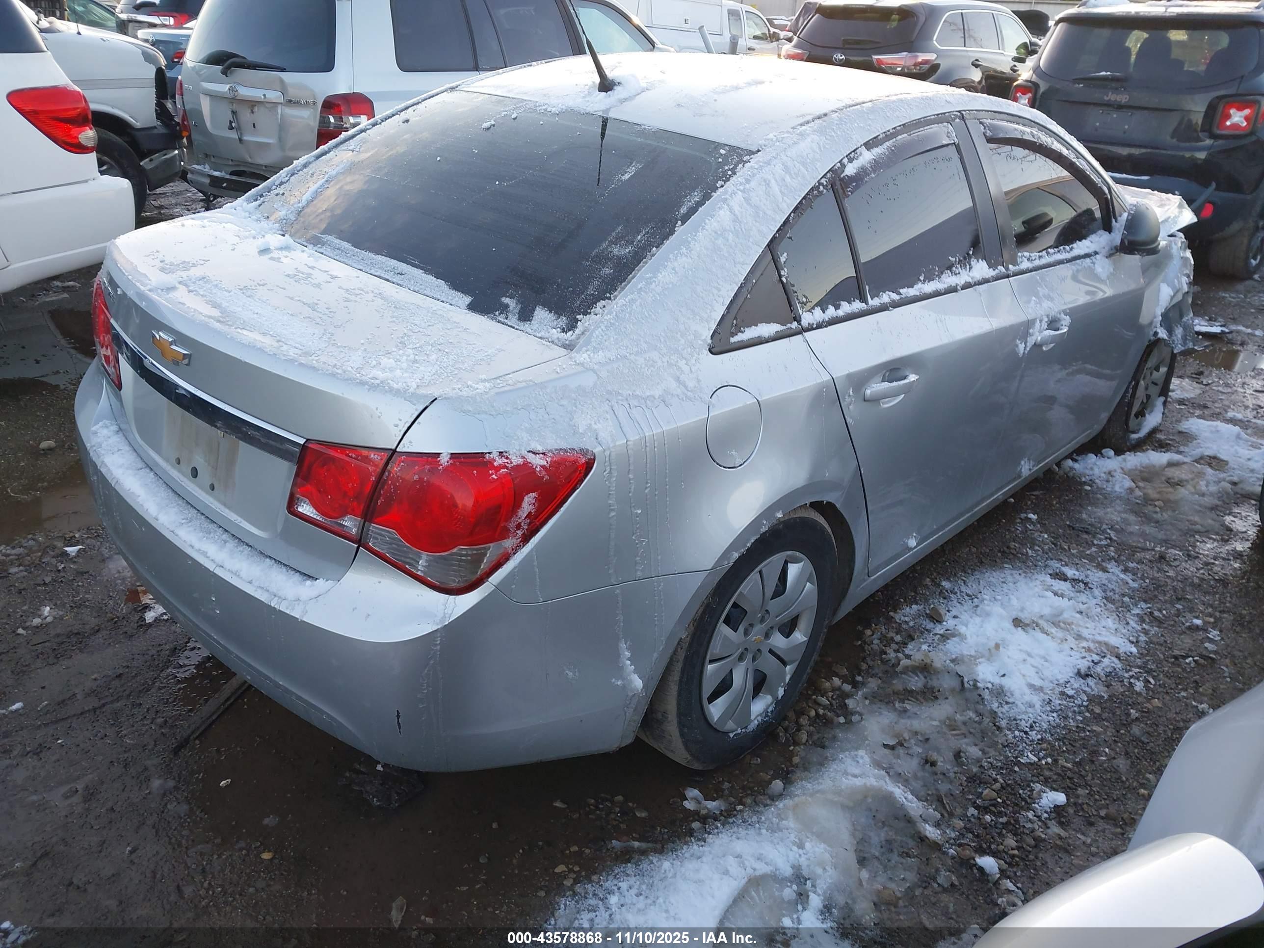 CHEVROLET CRUZE image 4
