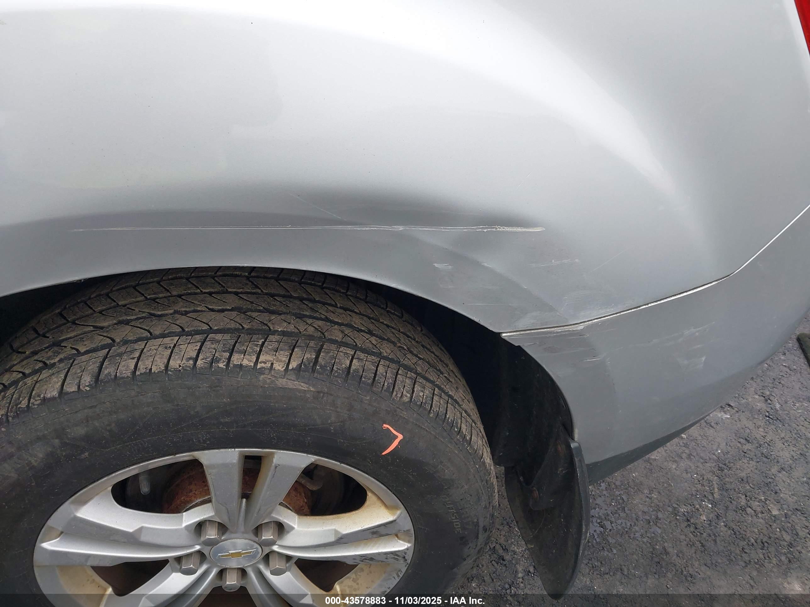 CHEVROLET EQUINOX image 6