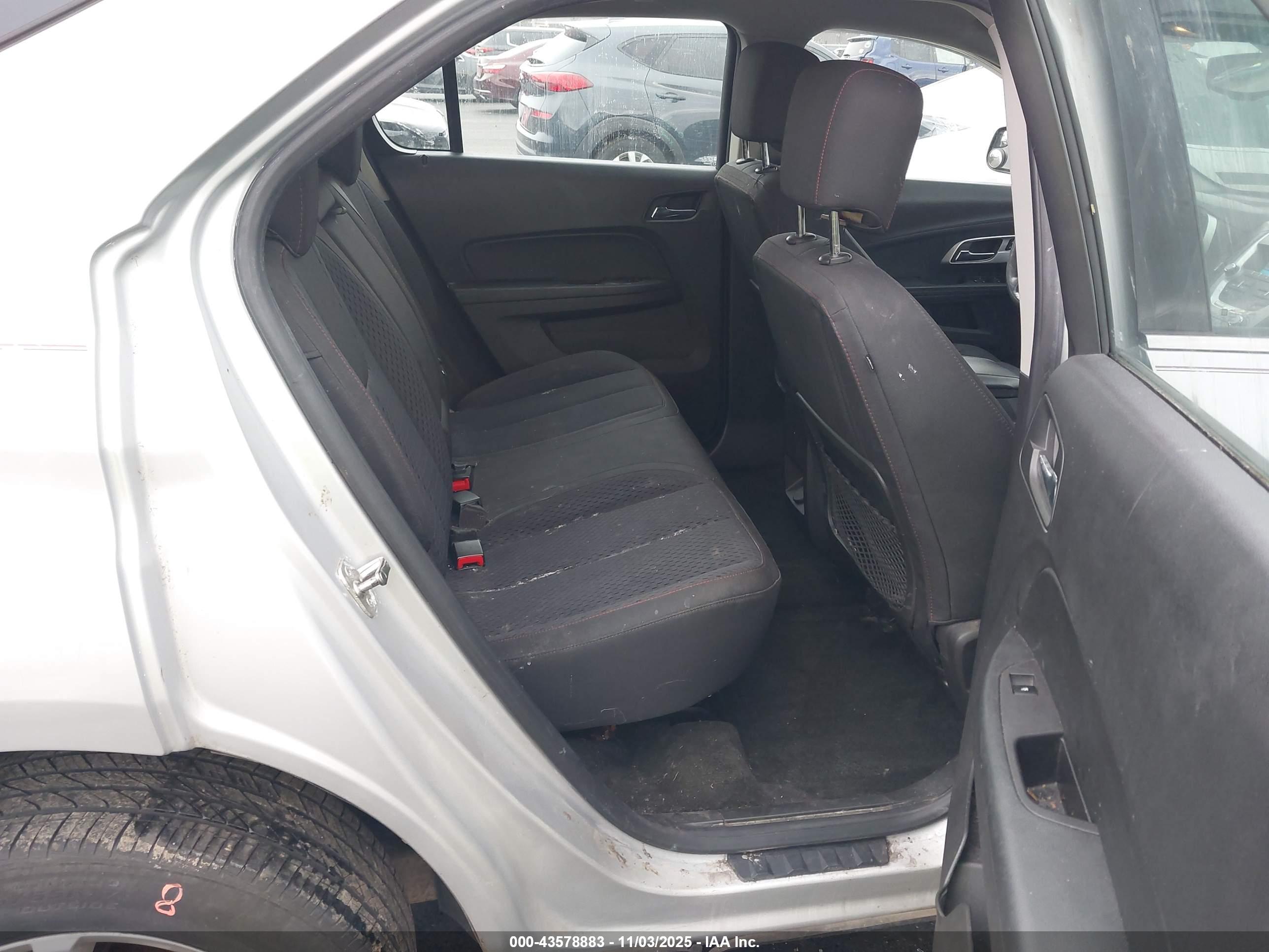 CHEVROLET EQUINOX image 8