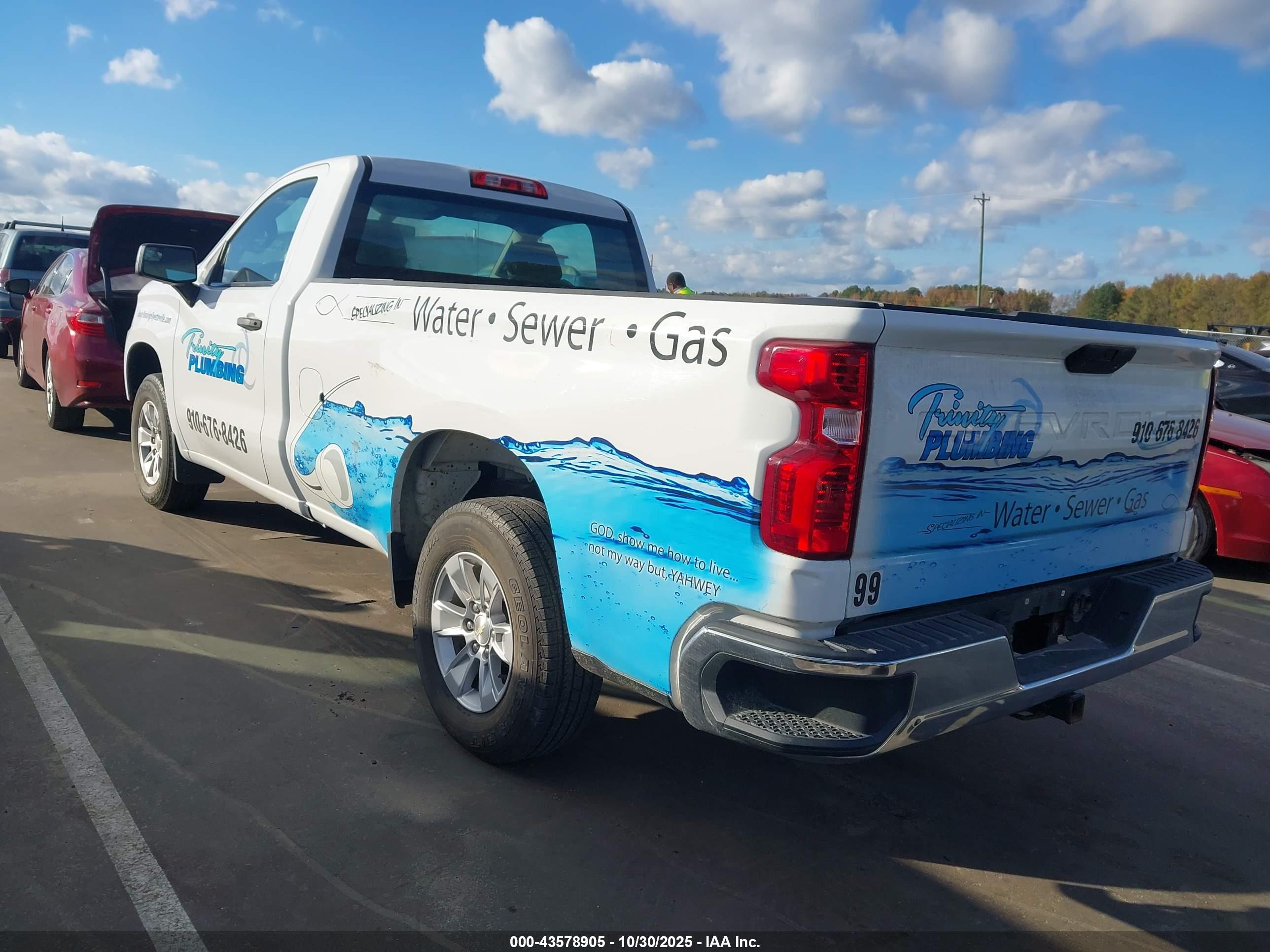 CHEVROLET SILVERADO image 3