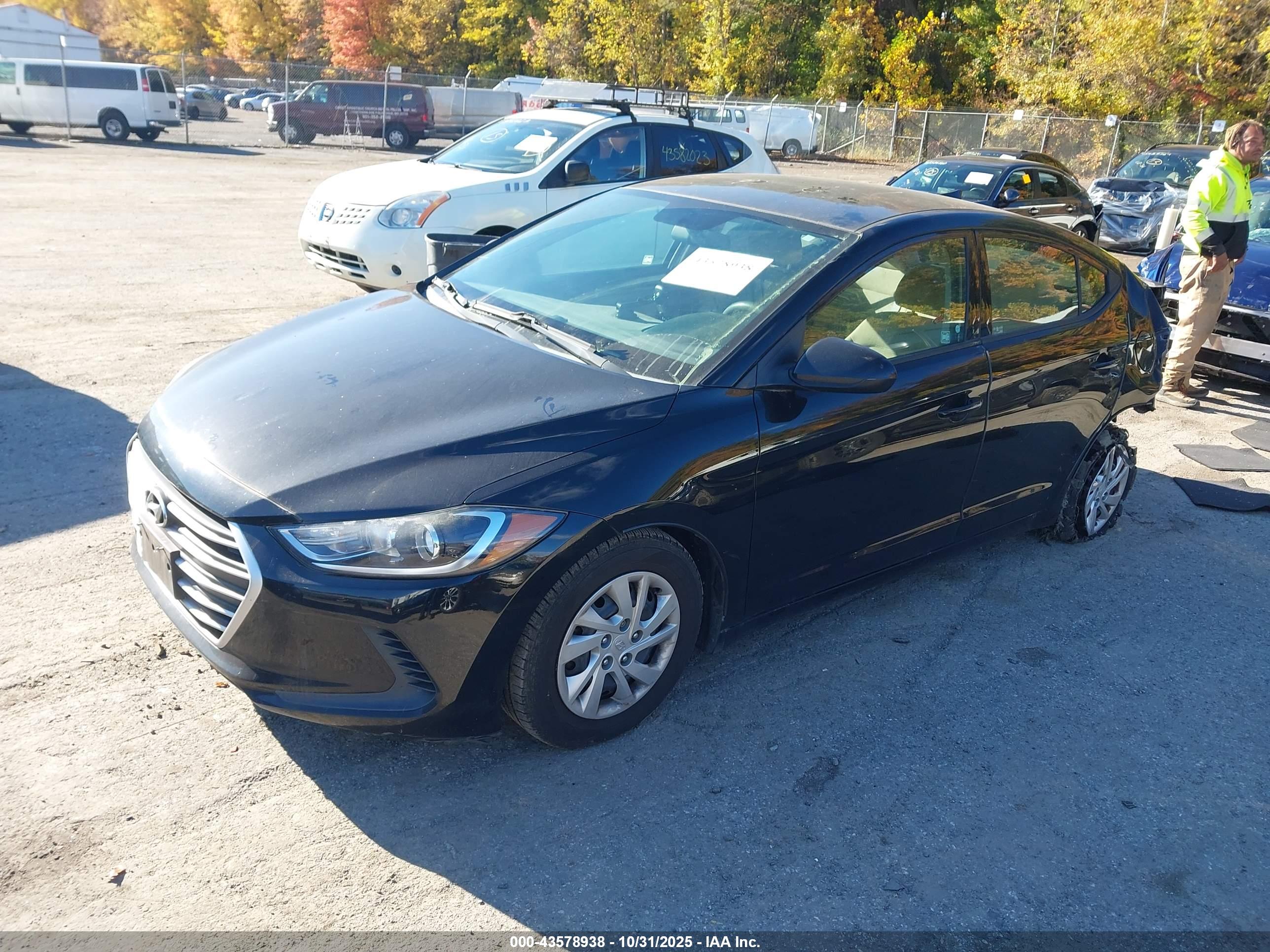 HYUNDAI ELANTRA image 2