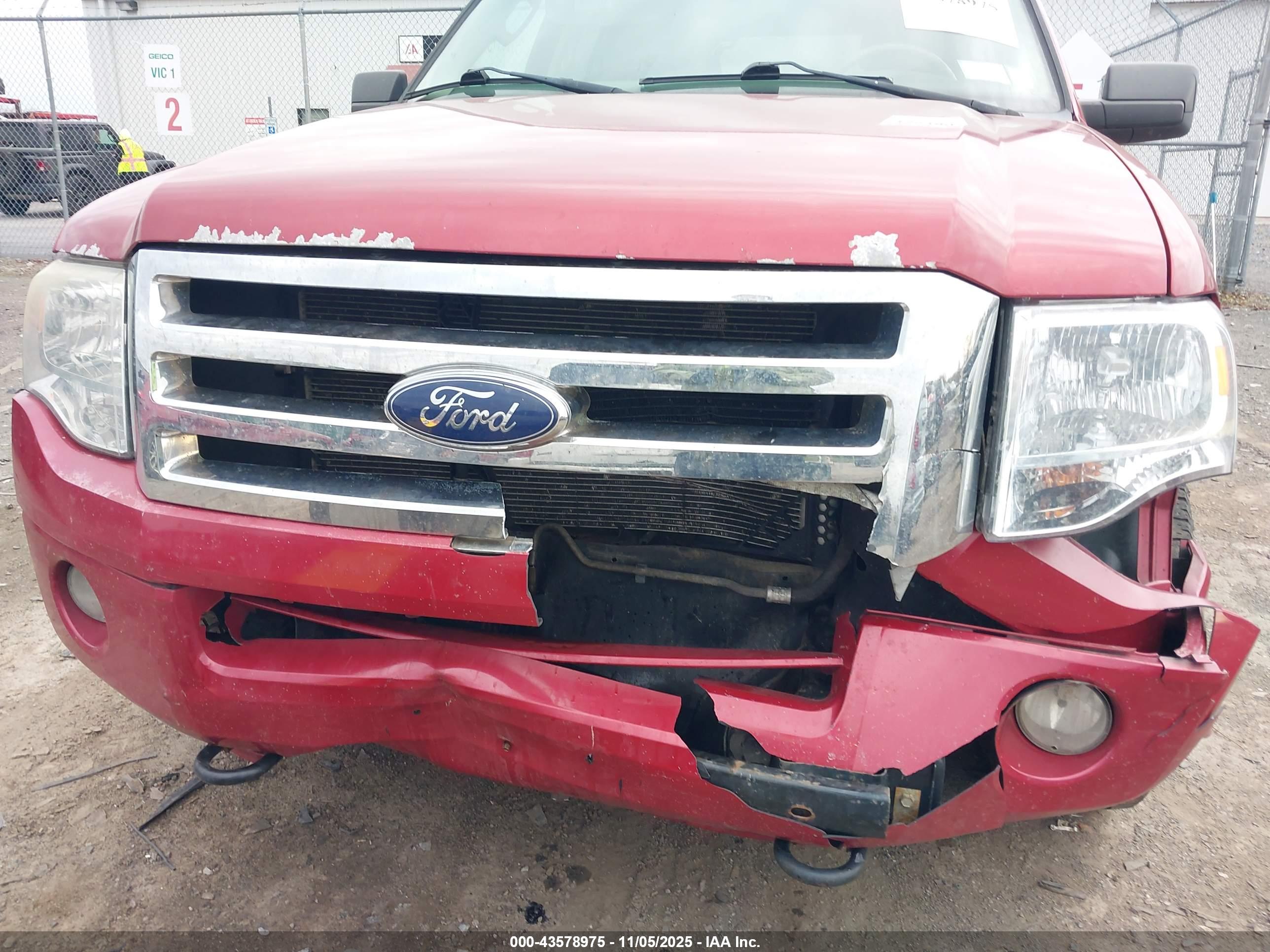 FORD EXPEDITION image 6