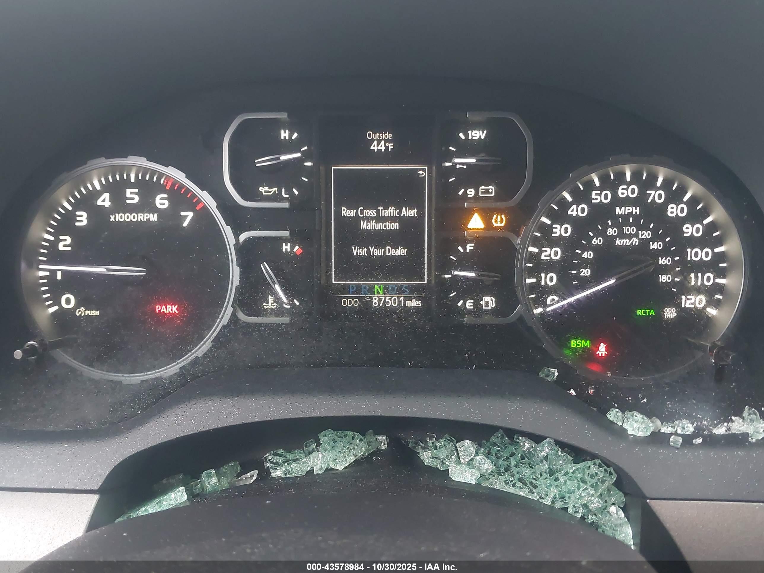 TOYOTA TUNDRA image 7