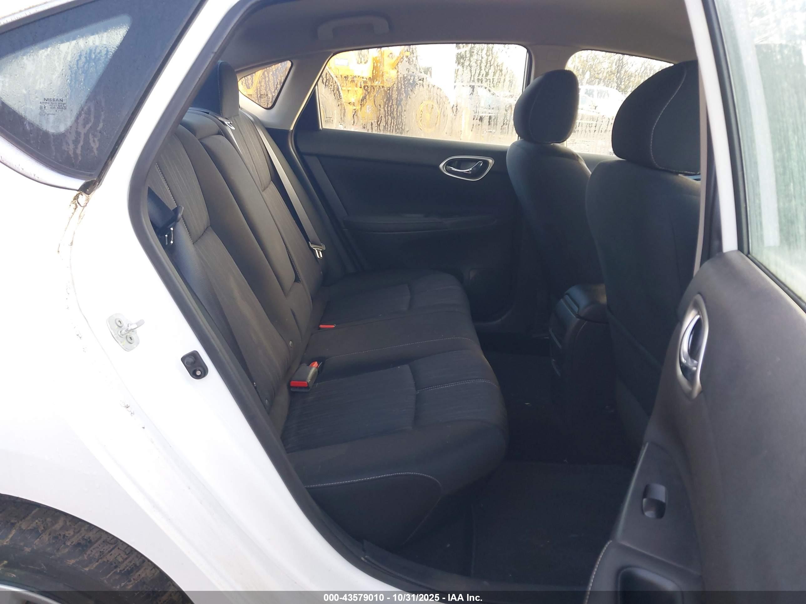 NISSAN SENTRA image 8