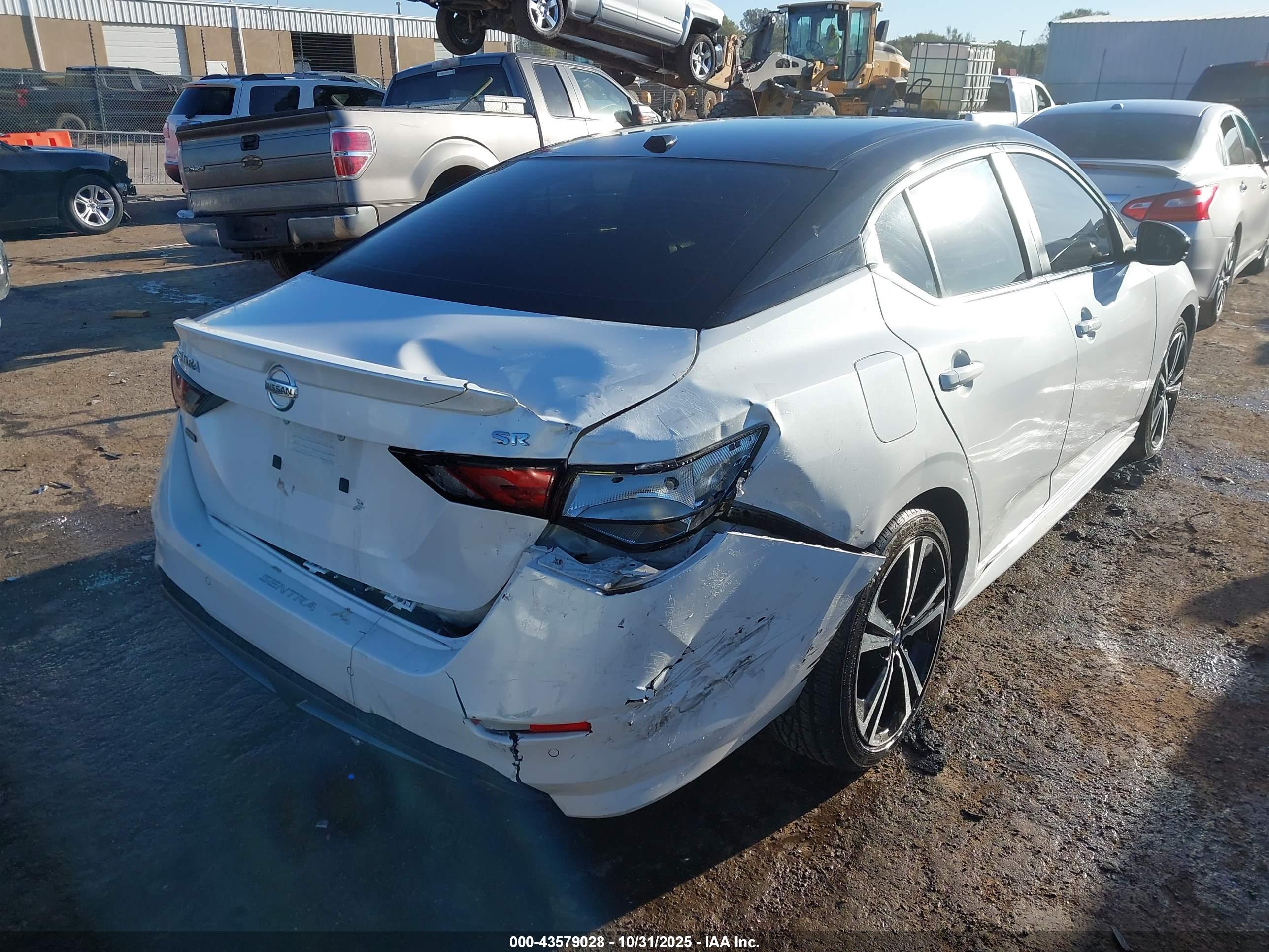 NISSAN SENTRA image 4