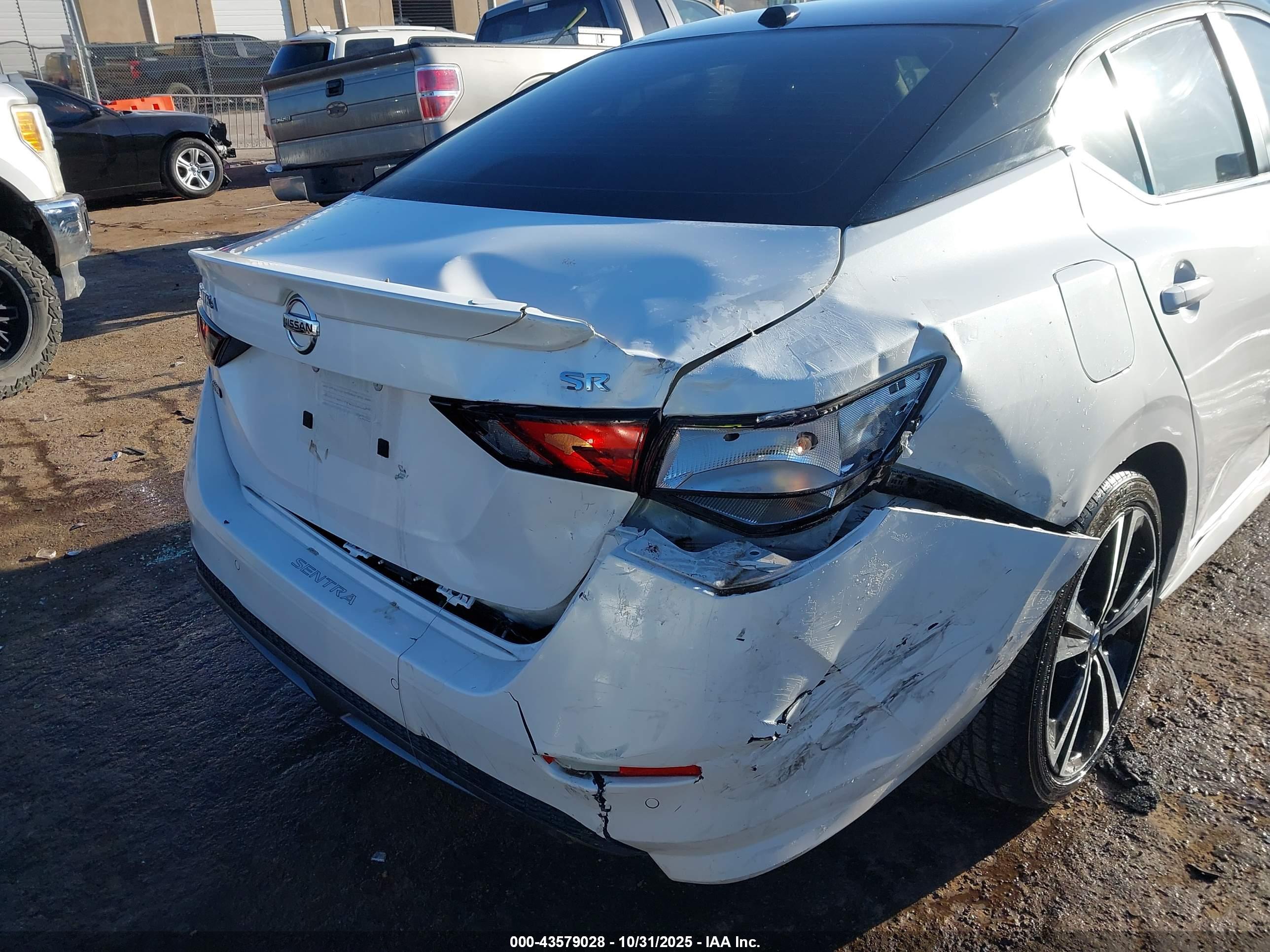 NISSAN SENTRA image 6