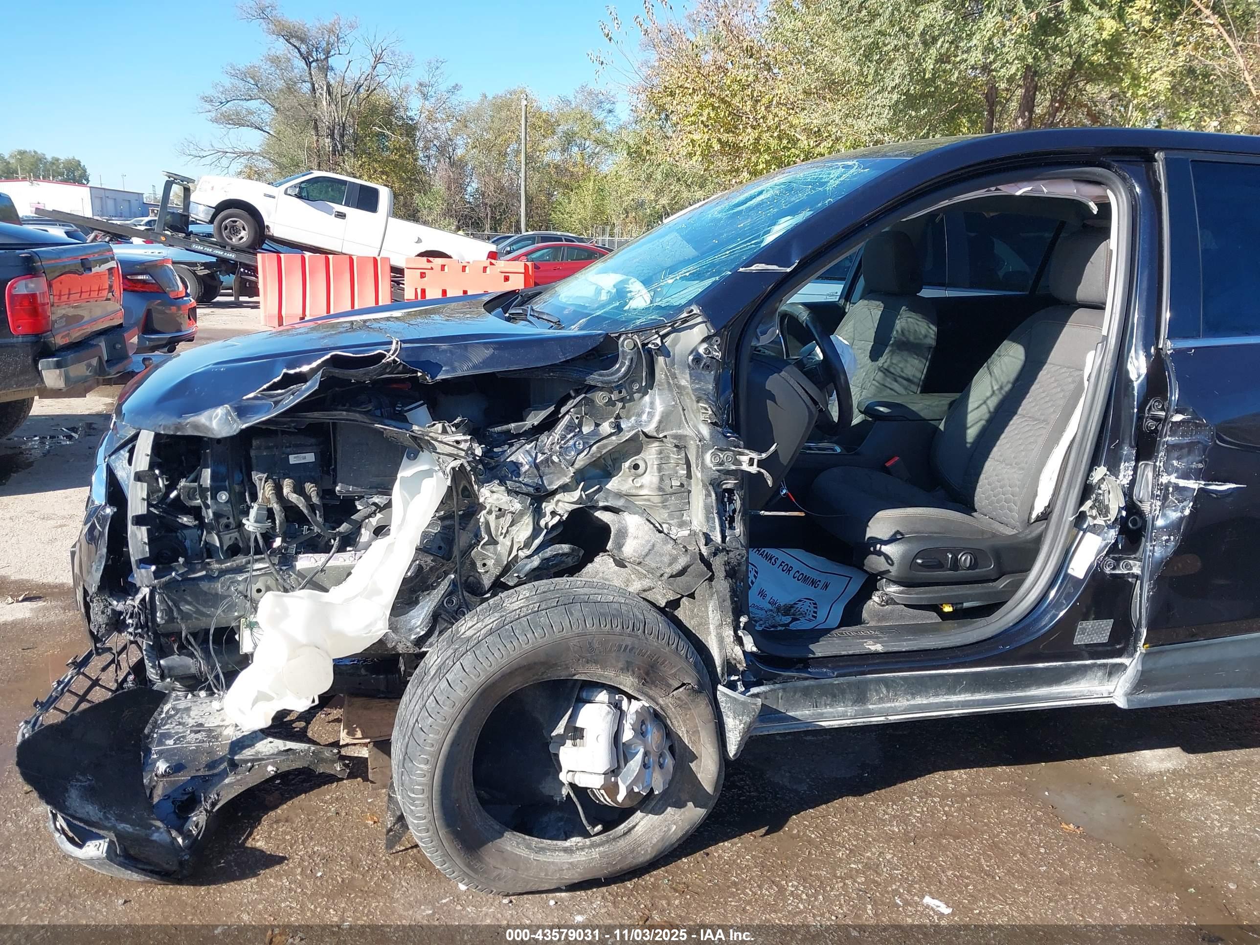 CHEVROLET EQUINOX image 6