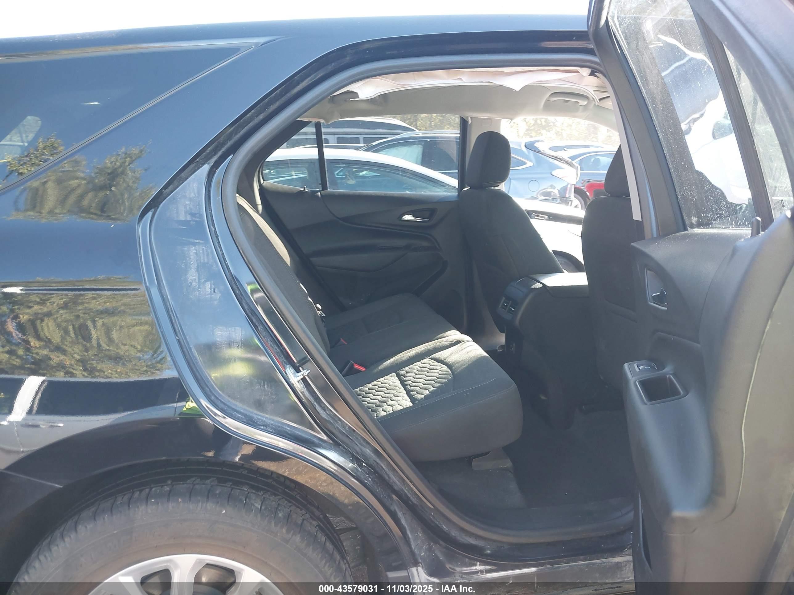 CHEVROLET EQUINOX image 8