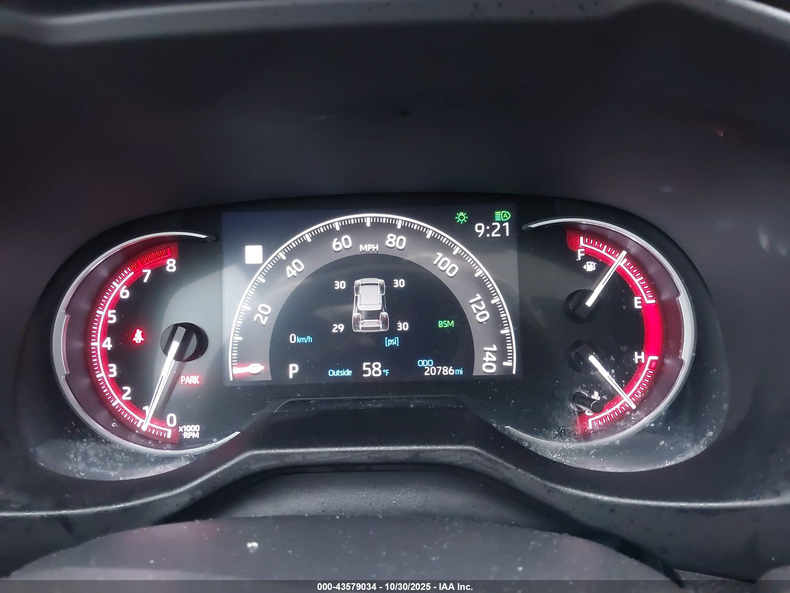 TOYOTA RAV4 image 7