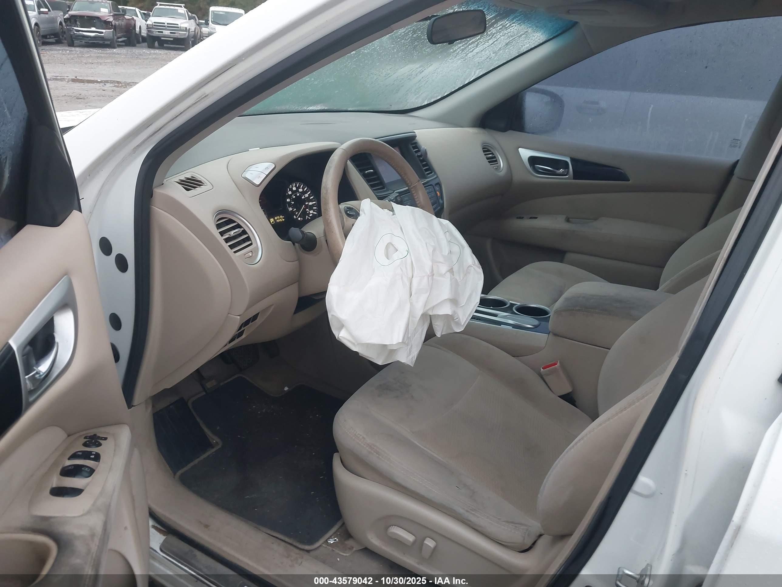 NISSAN PATHFINDER image 5