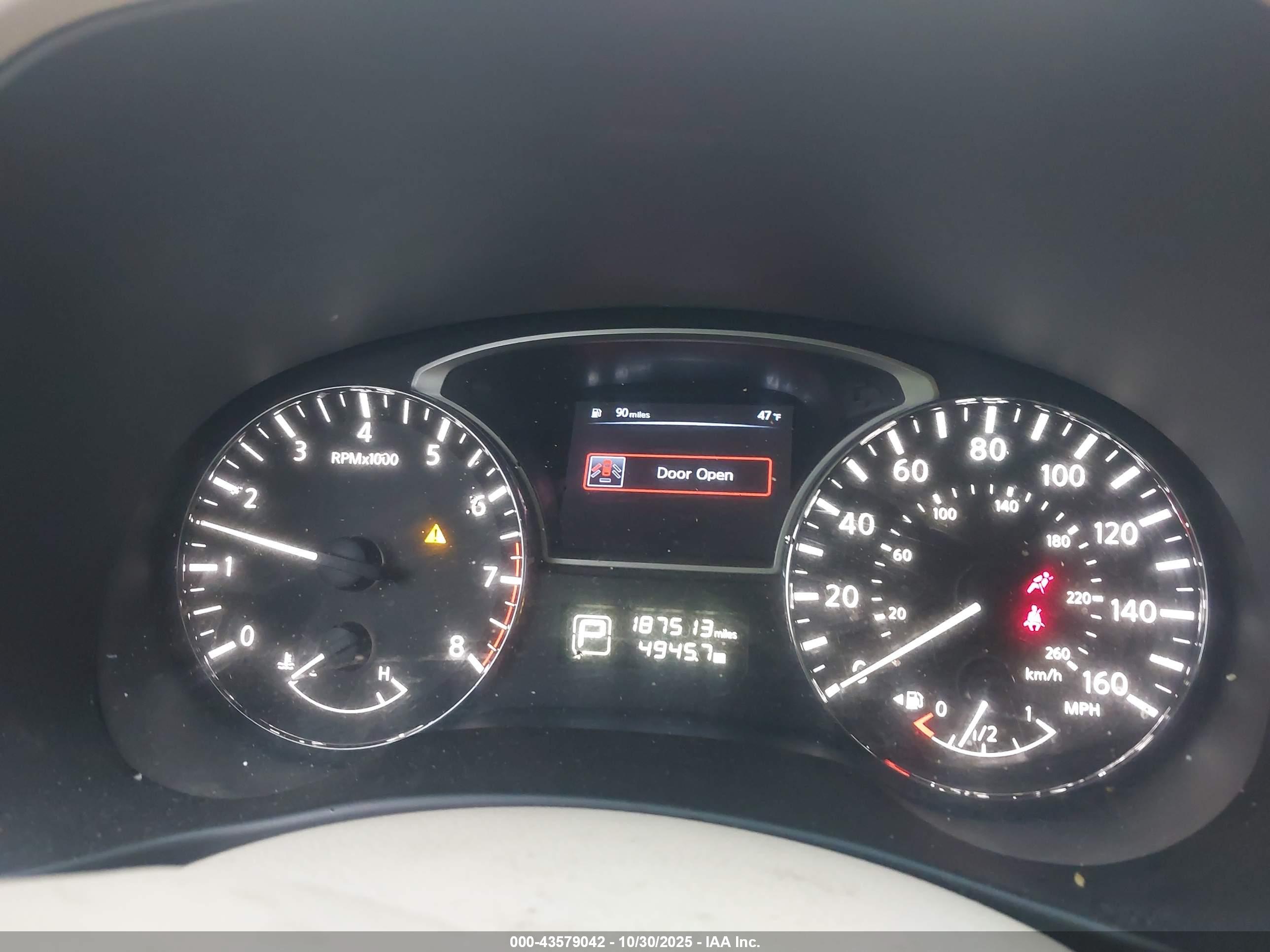 NISSAN PATHFINDER image 7