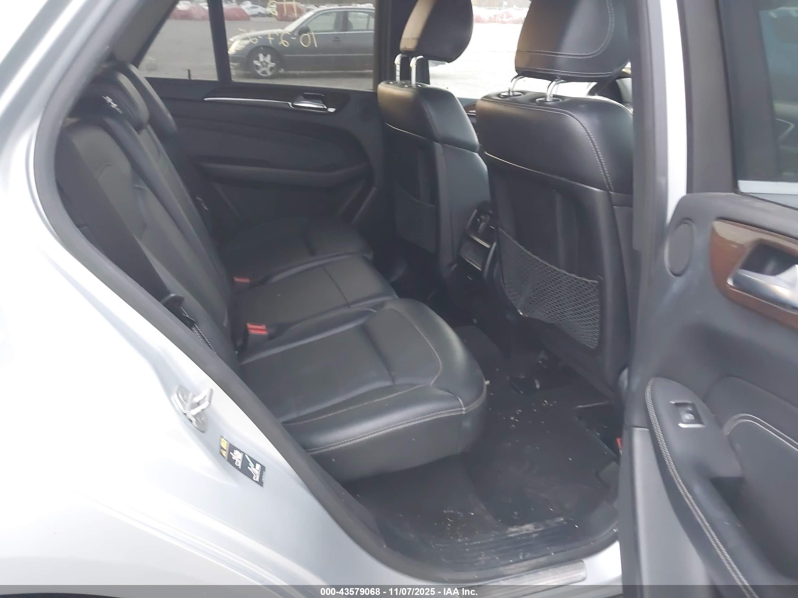 MERCEDES-BENZ ML image 8