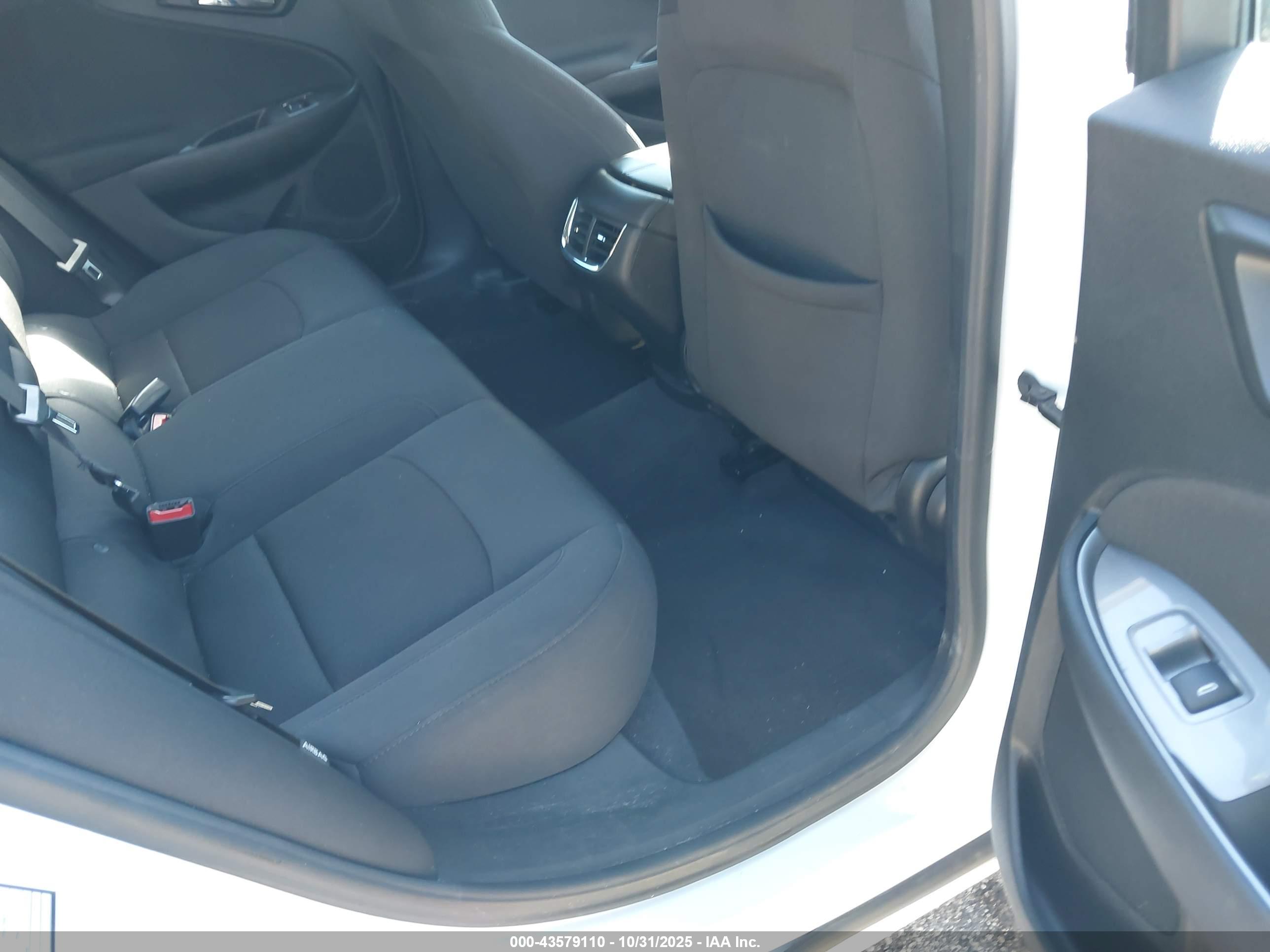 CHEVROLET MALIBU image 8