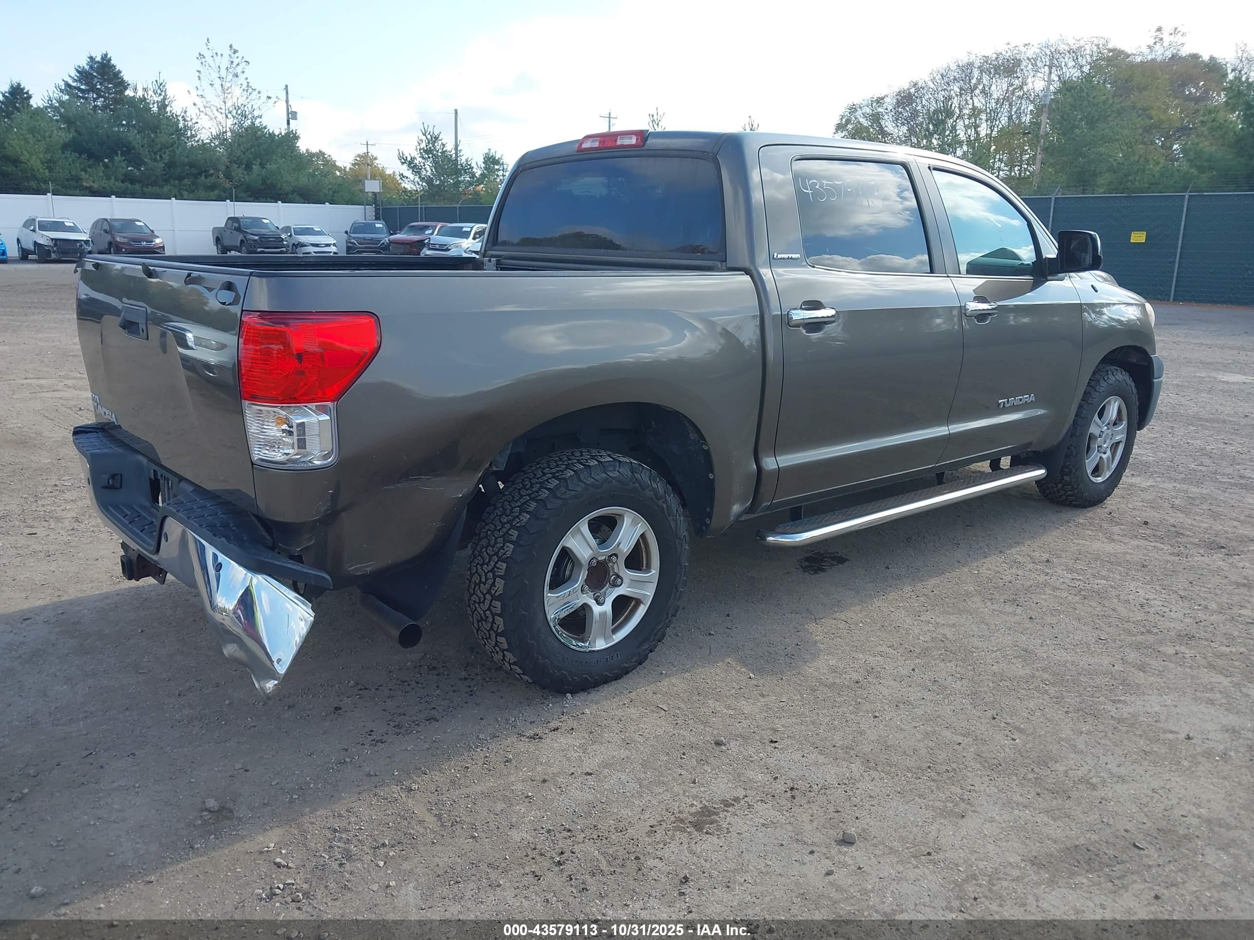 TOYOTA TUNDRA image 4