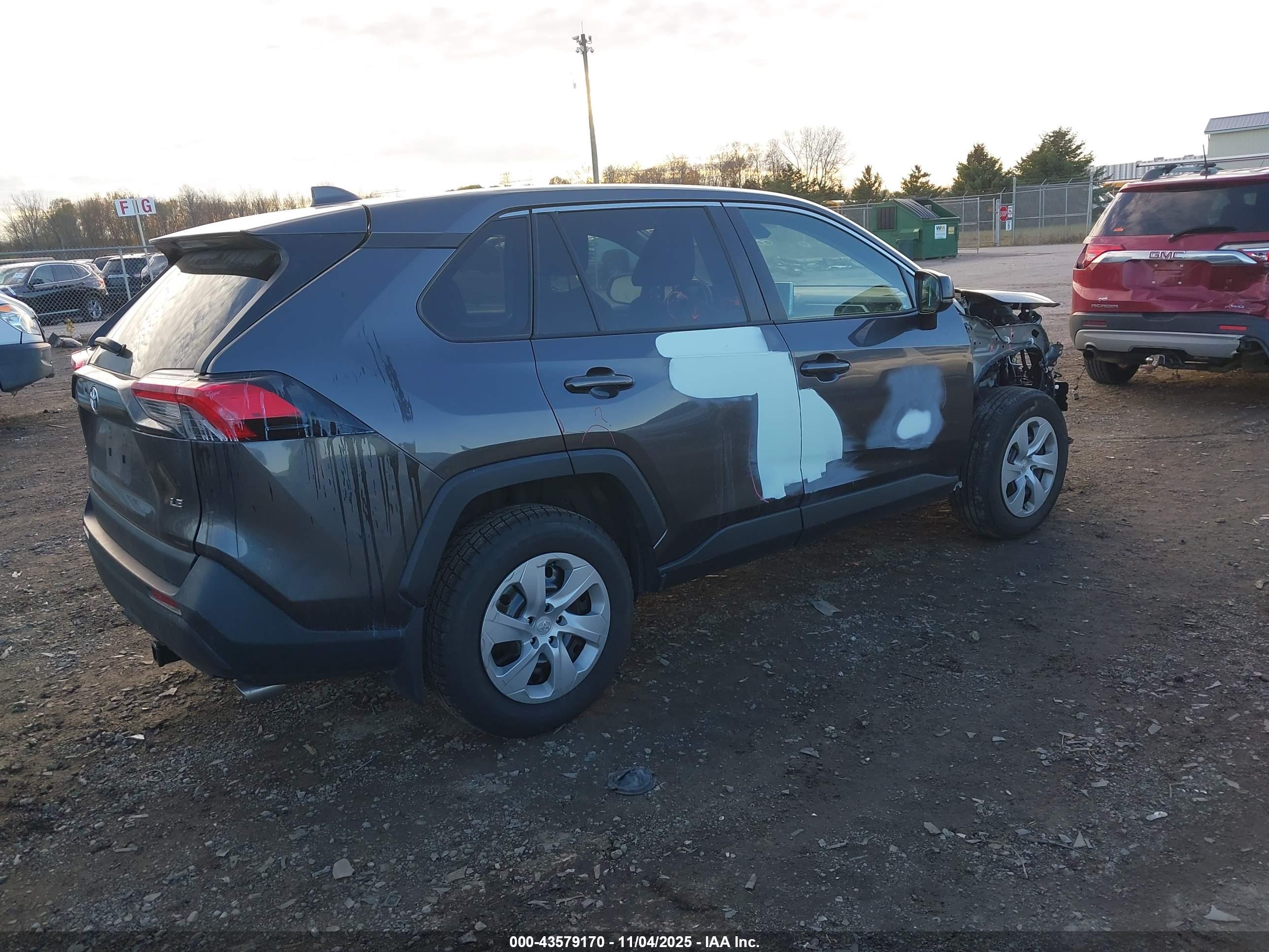 TOYOTA RAV4 image 4