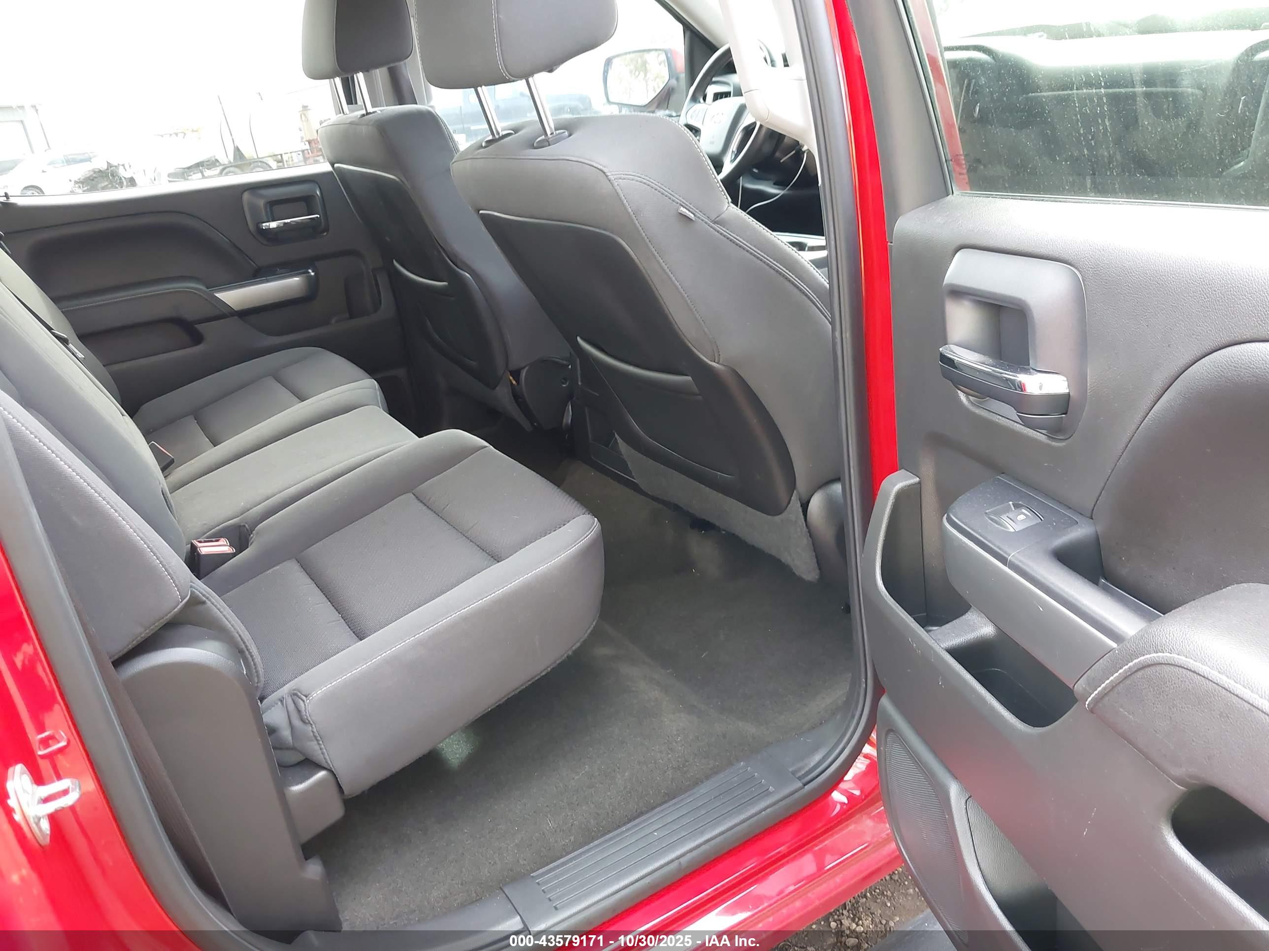 CHEVROLET SILVERADO image 8