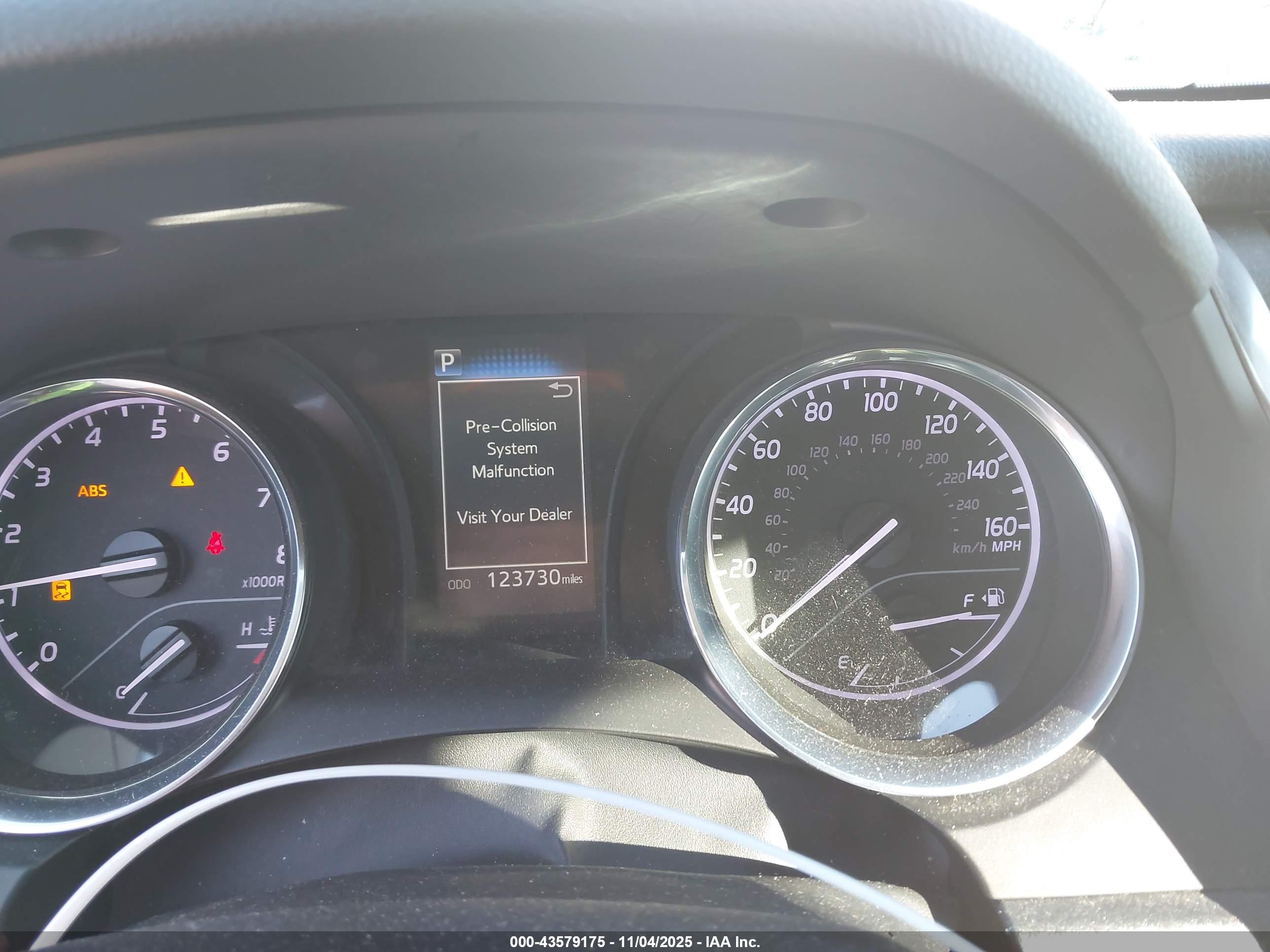 TOYOTA CAMRY image 7