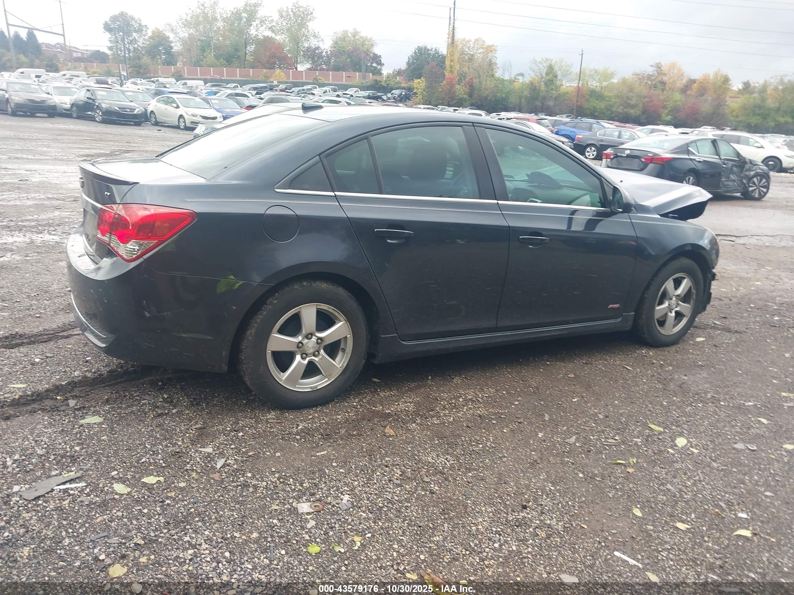 CHEVROLET CRUZE image 4