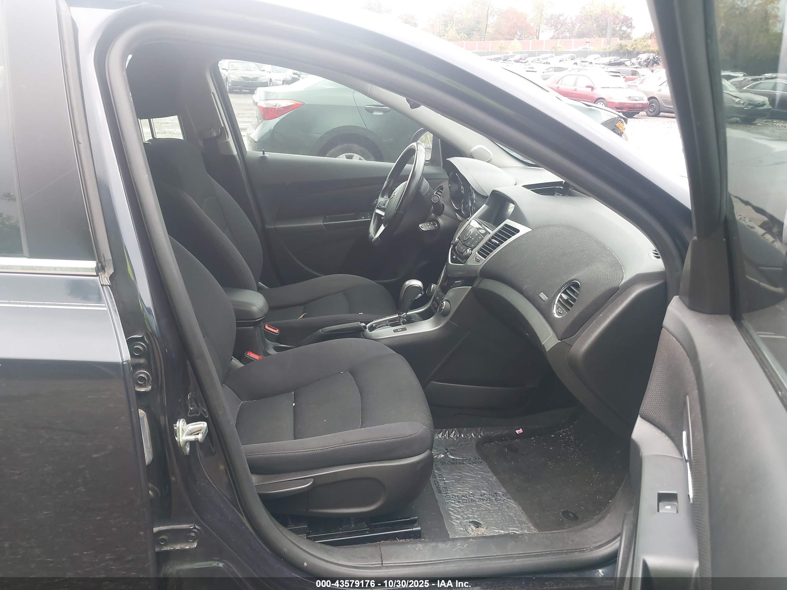 CHEVROLET CRUZE image 5