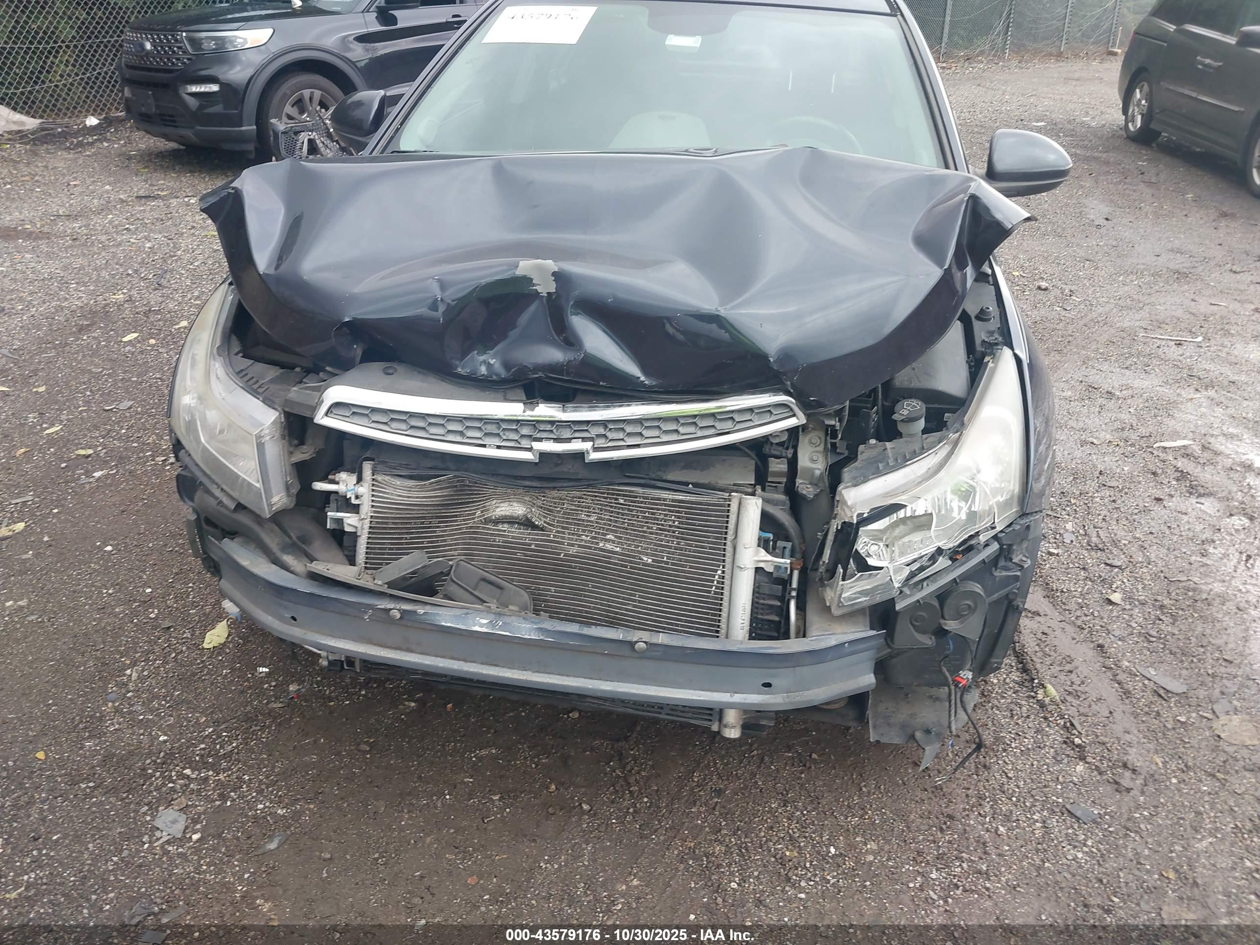 CHEVROLET CRUZE image 6