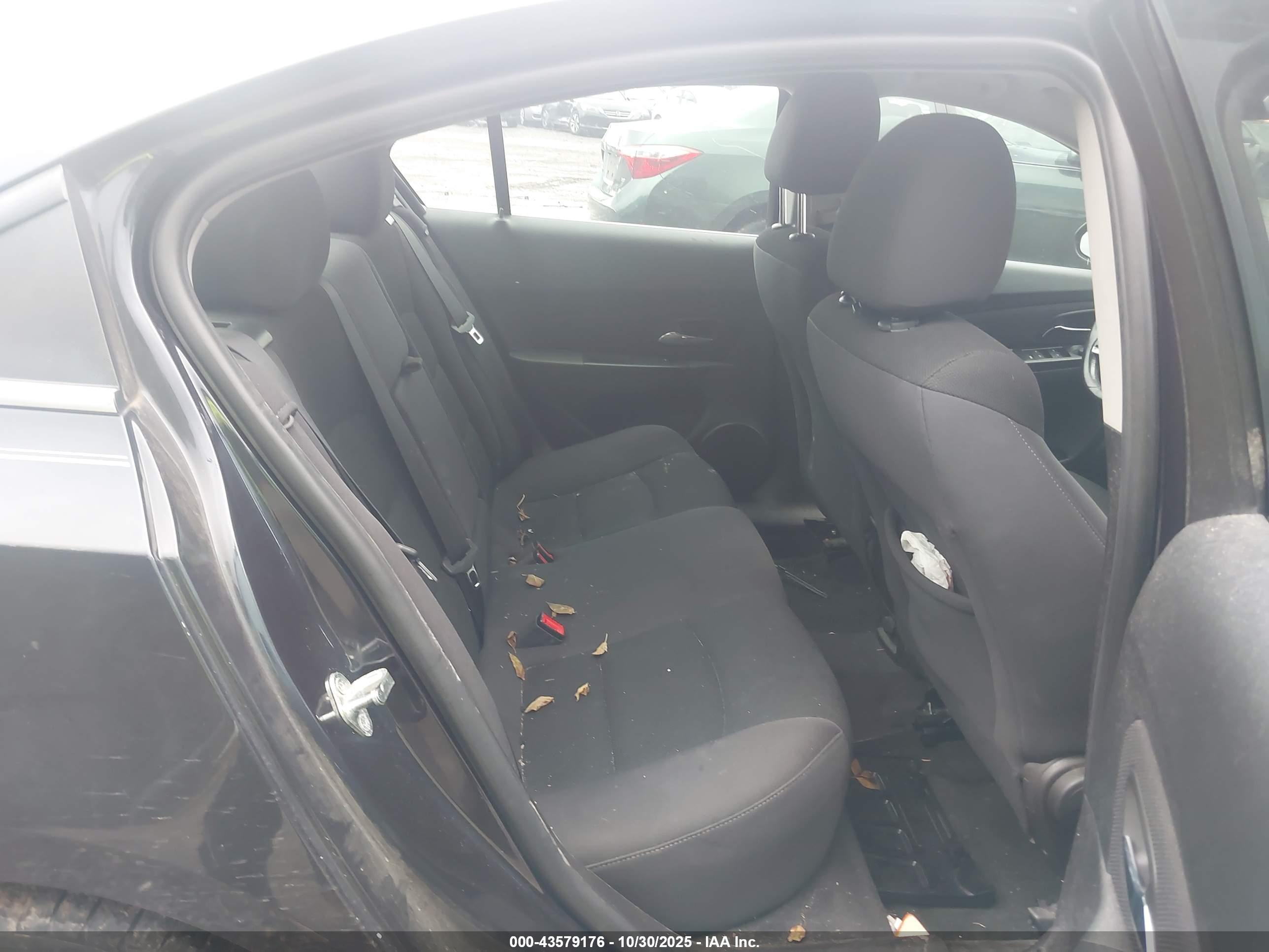 CHEVROLET CRUZE image 8