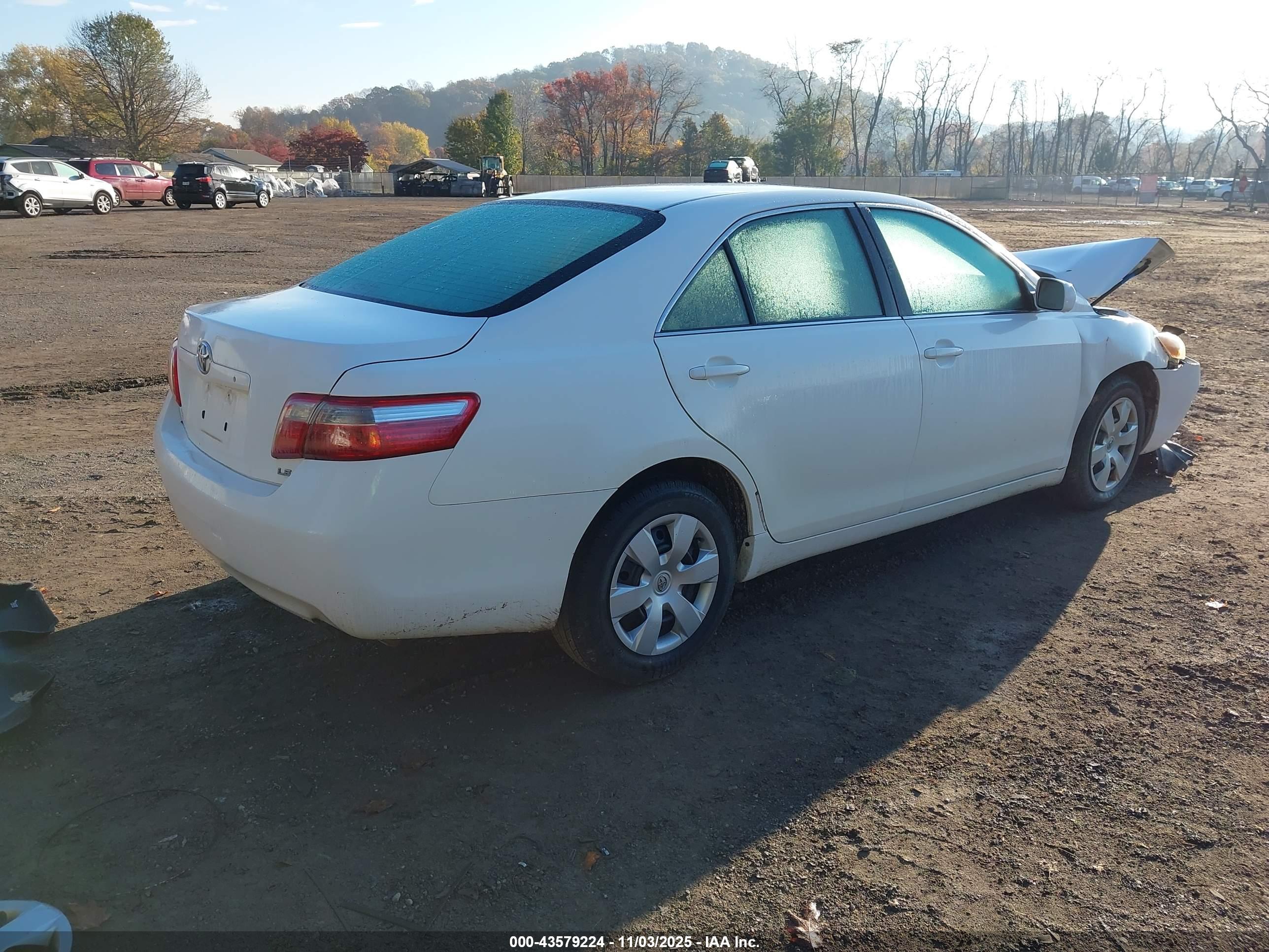 TOYOTA CAMRY image 4