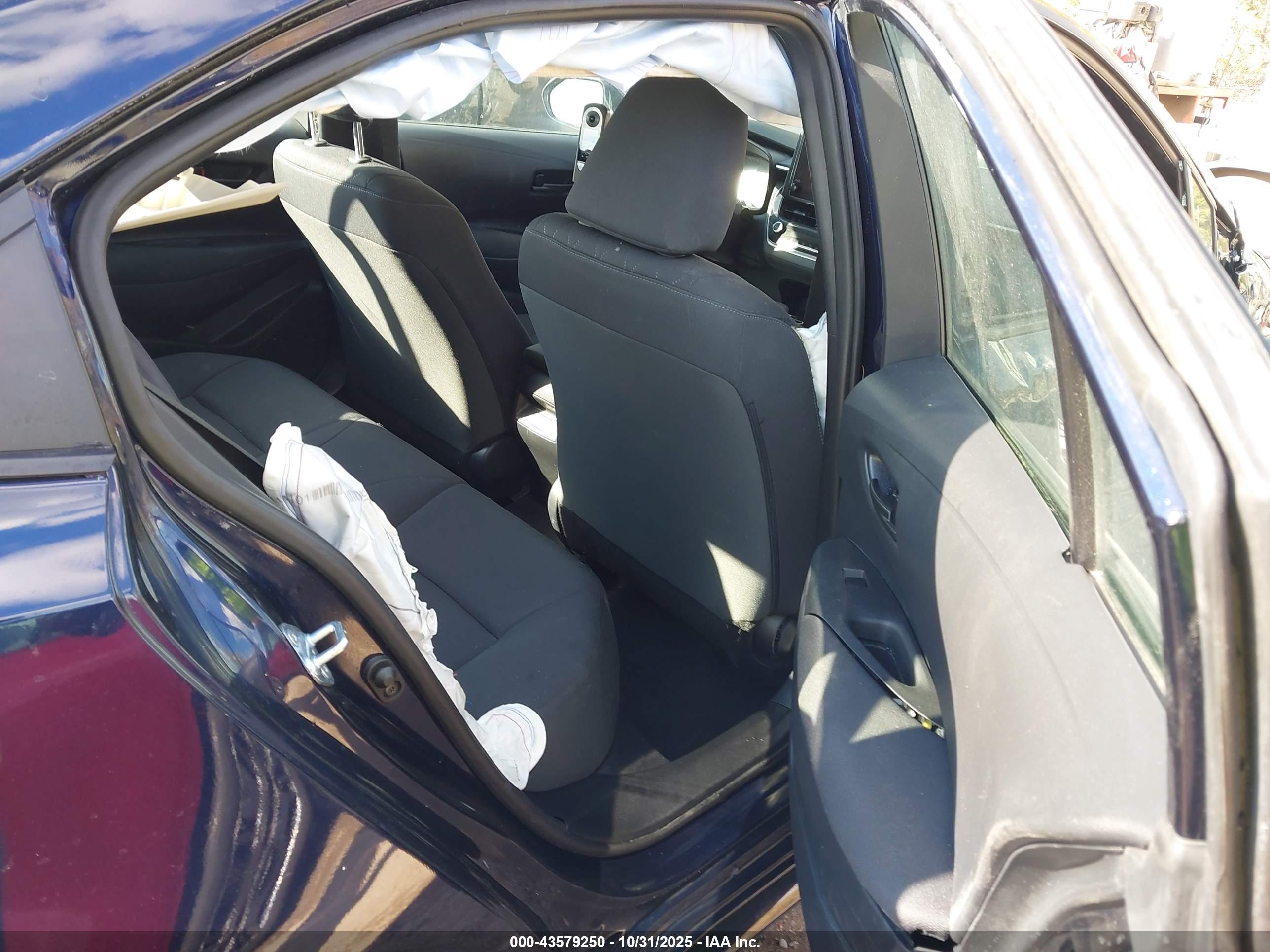 TOYOTA COROLLA image 8