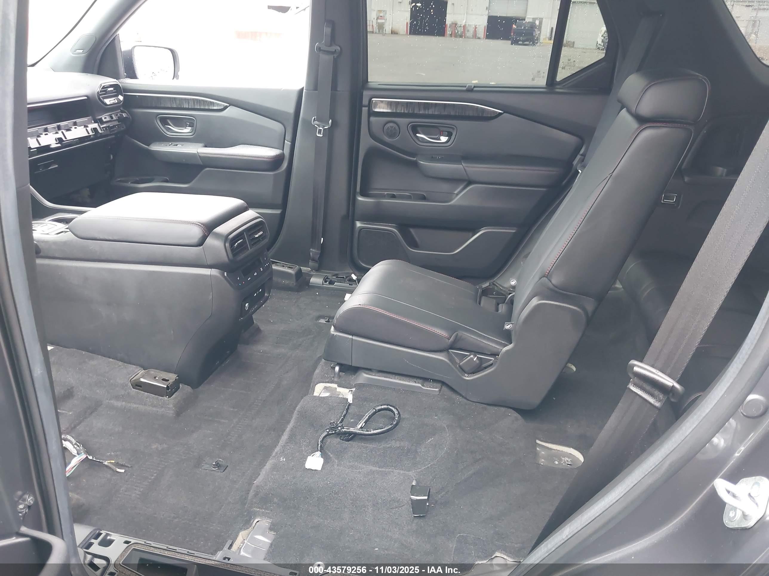HONDA PILOT image 8