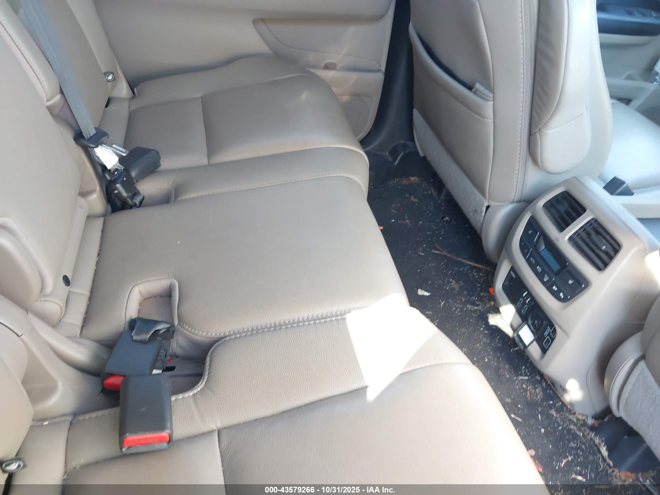 HONDA PILOT image 8