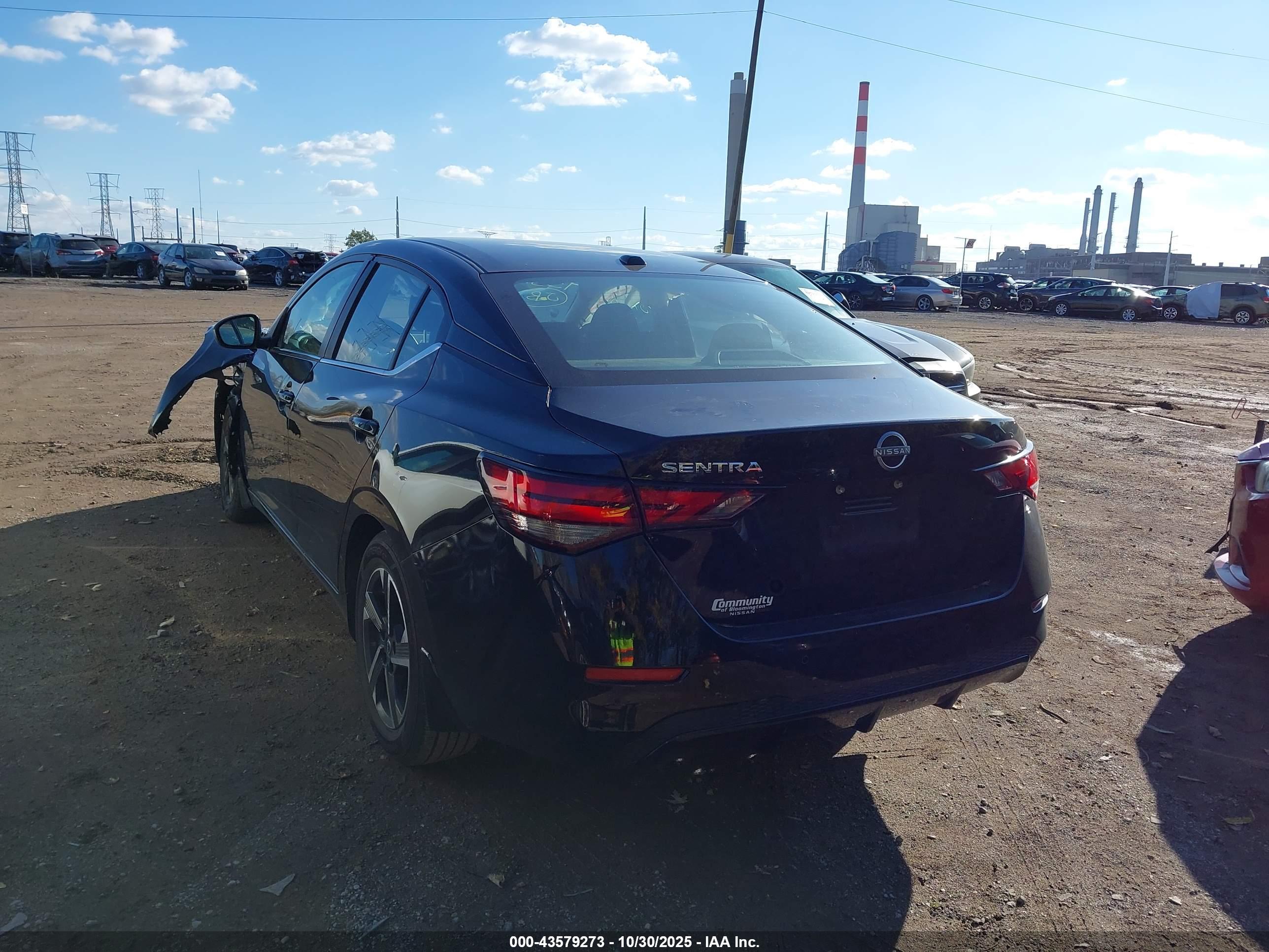 NISSAN SENTRA image 3