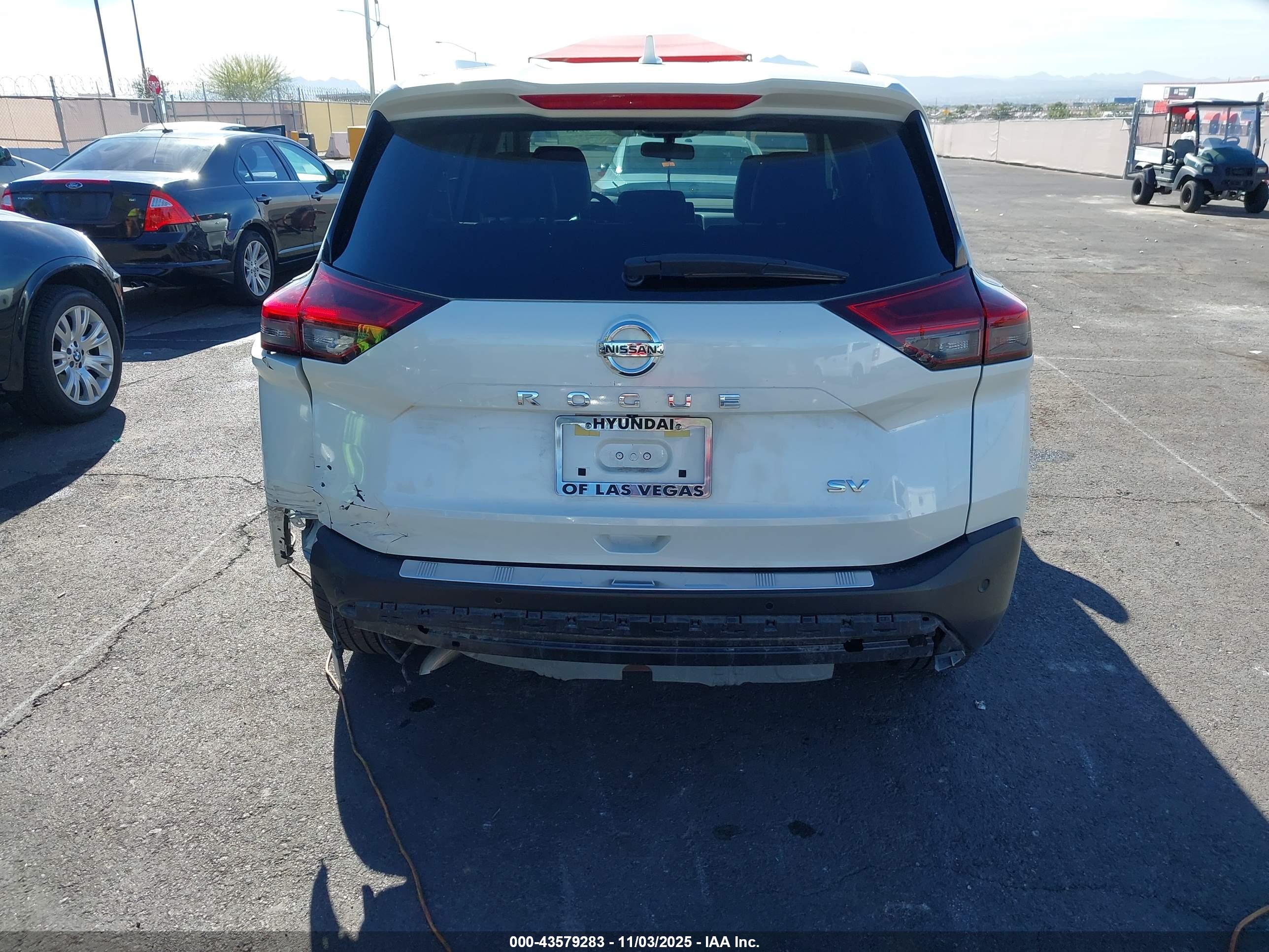 NISSAN ROGUE image 6