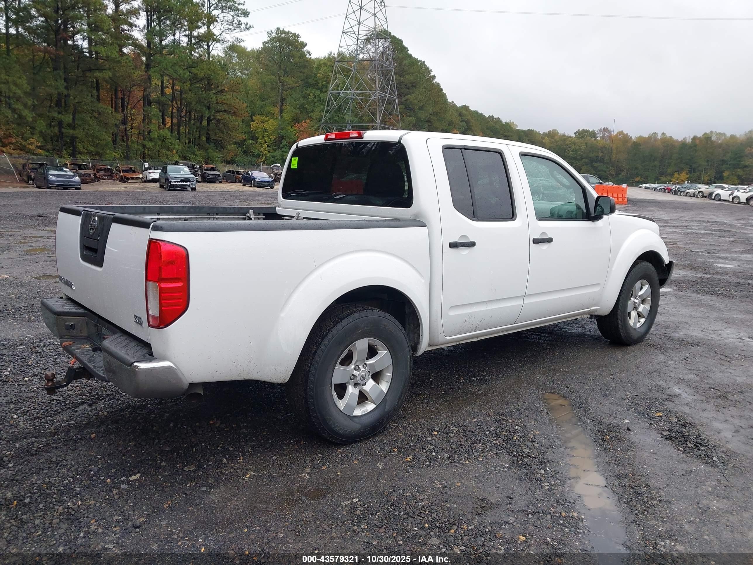 NISSAN FRONTIER image 4