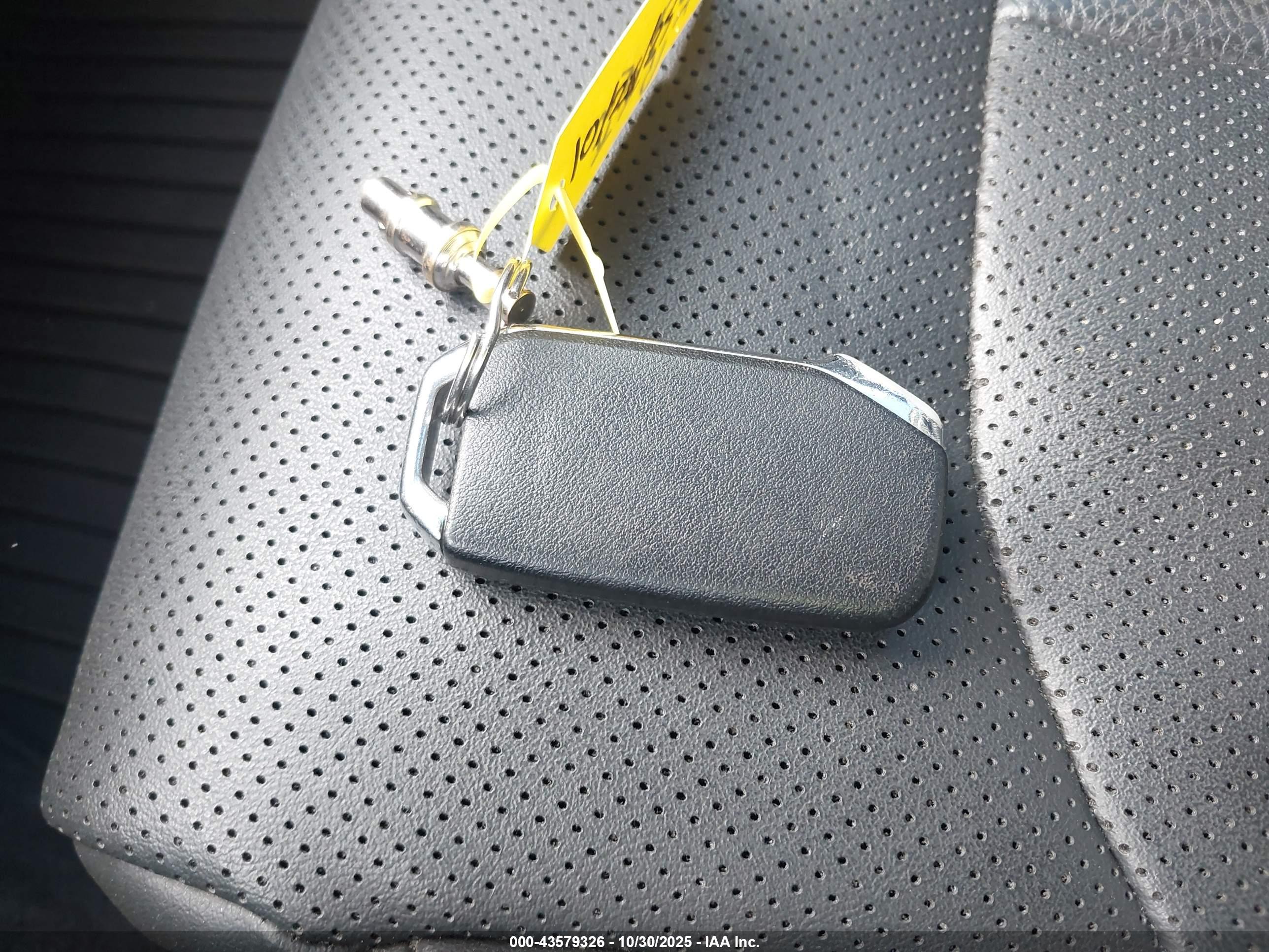 KIA K5 image 11