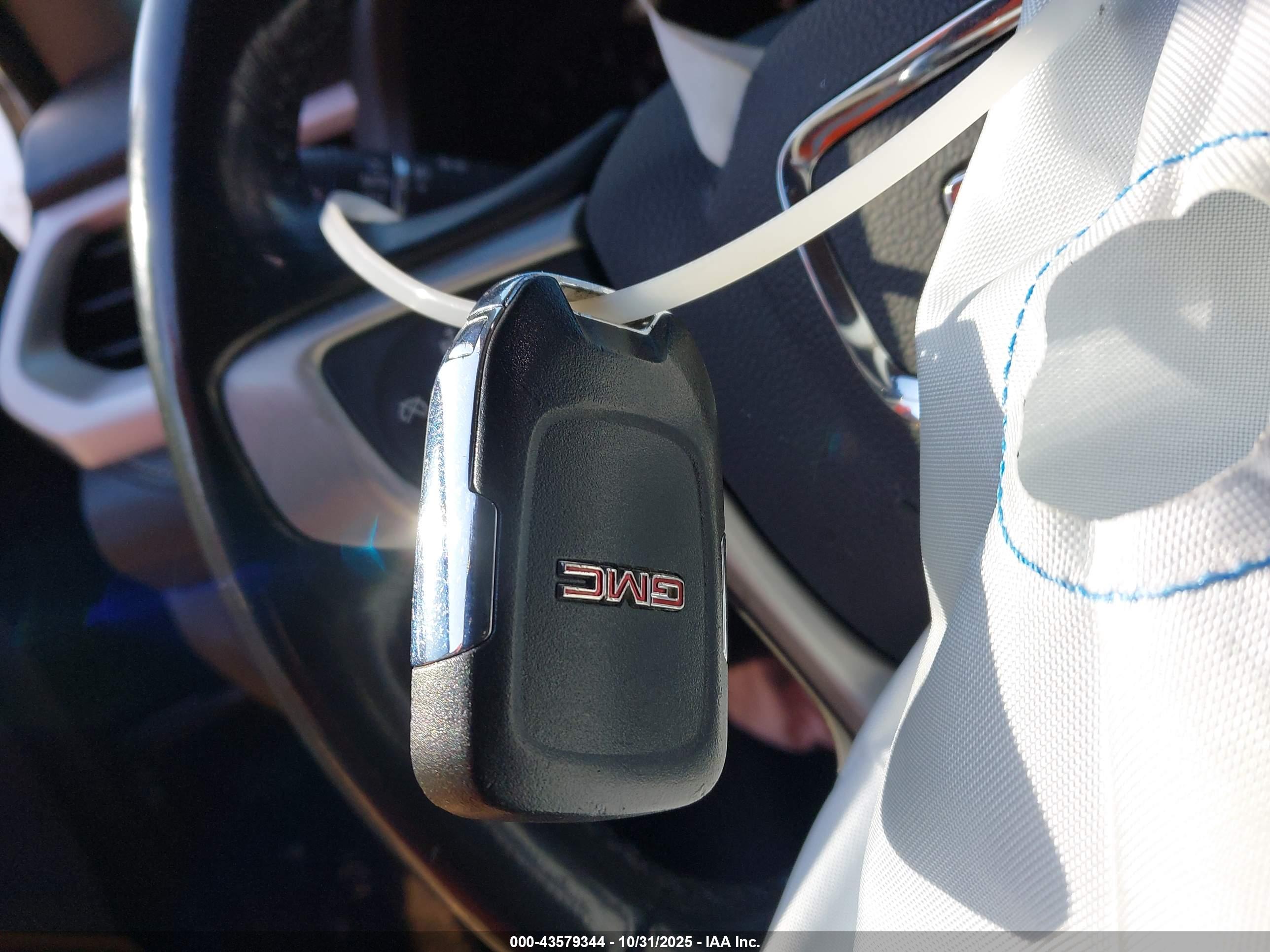 GMC ACADIA image 11