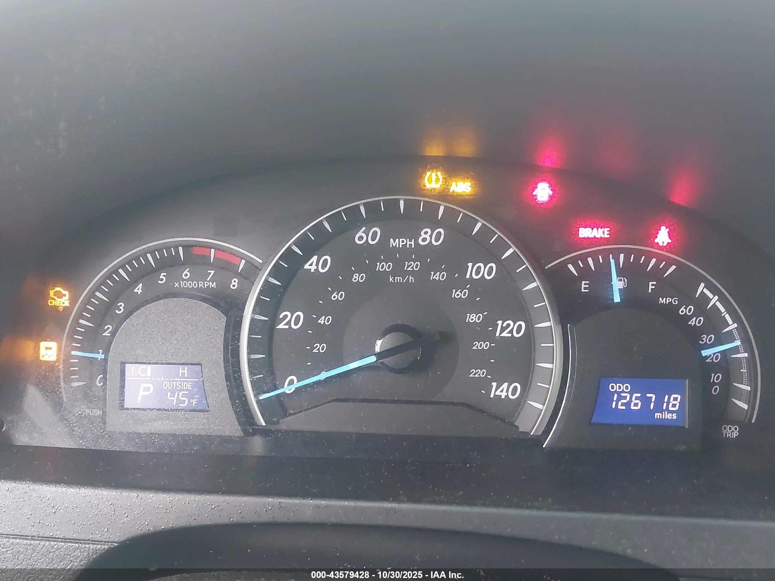 TOYOTA CAMRY image 7